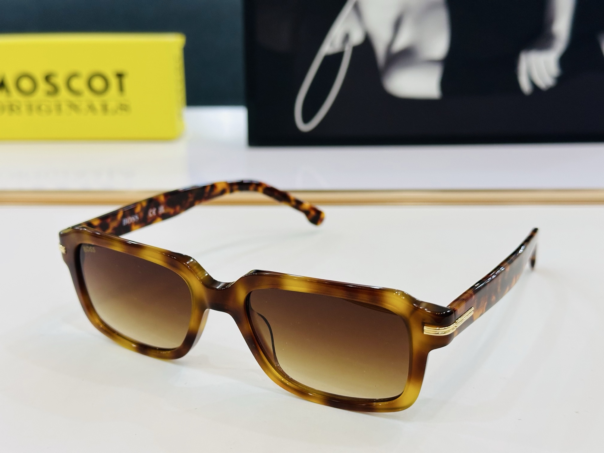BOSS 1596/S Size：53口19-145 太阳眼镜 🕶🕶💋💋👣👣  高品质 不挑脸 懂货的来