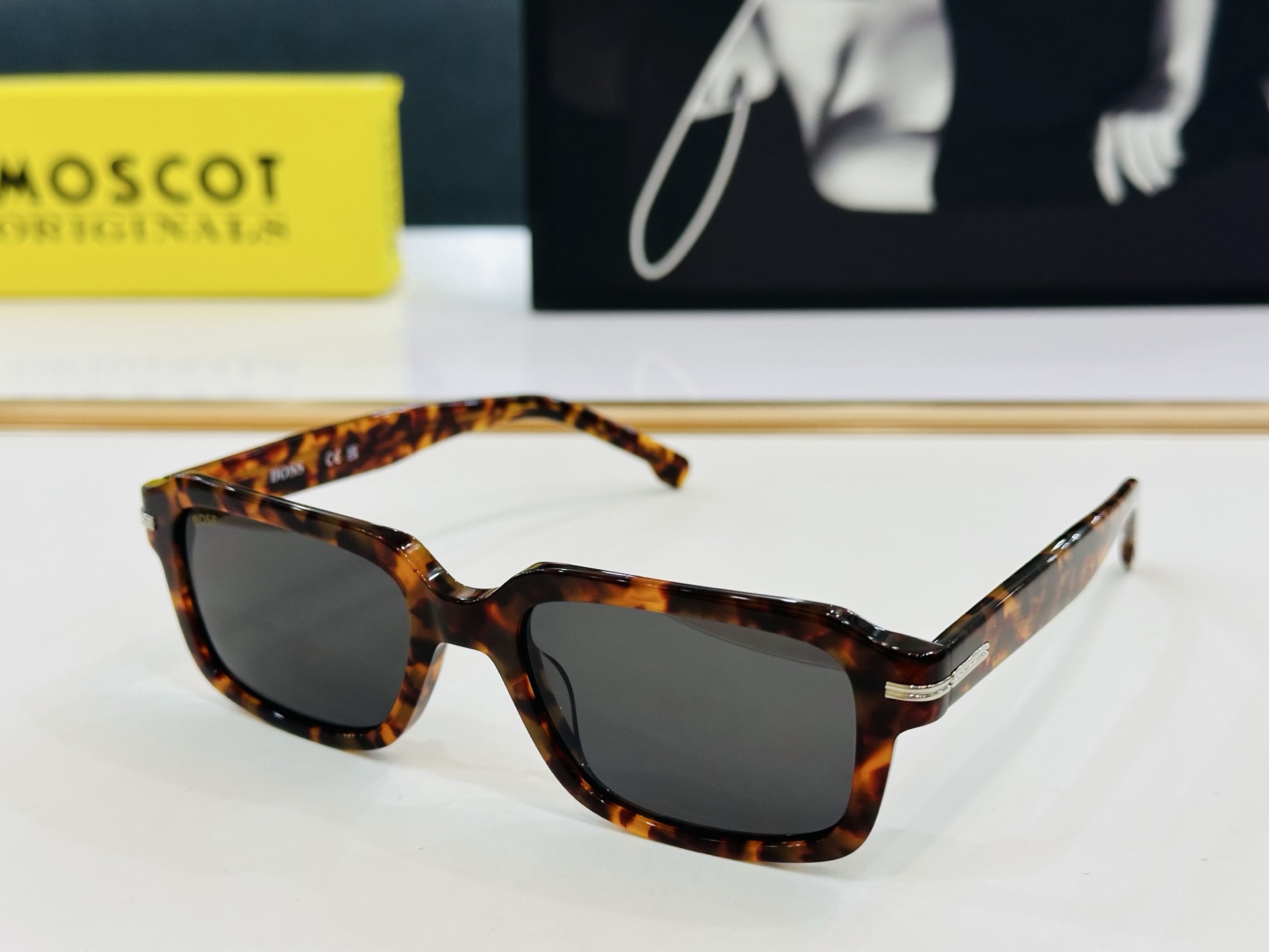BOSS 1596/S Size：53口19-145 太阳眼镜 🕶🕶💋💋👣👣  高品质 不挑脸 懂货的来