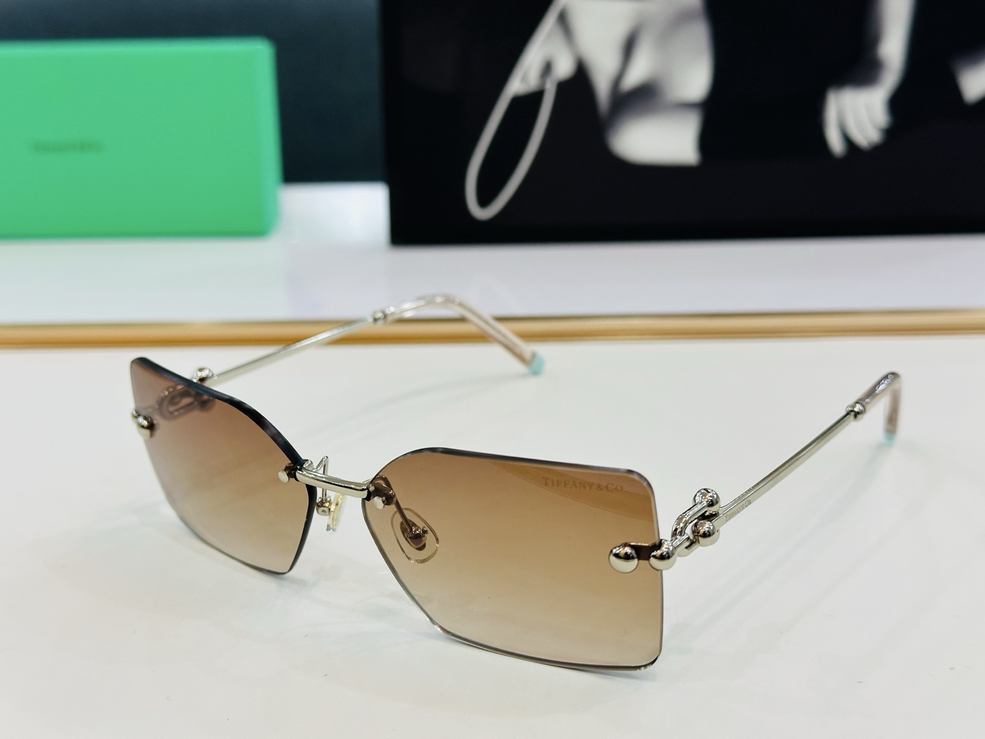 蒂芙家 Tiffany & CO. TF3088 Size：59口14-140    时尚太阳镜架 👍C