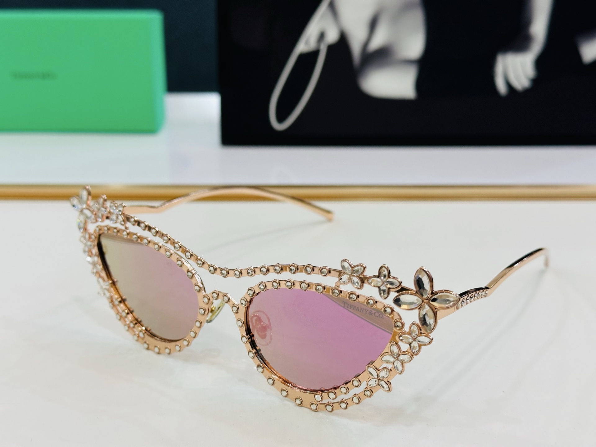 蒂芙家 Tiffany & CO. TF3106BK  Size：52口18-138  时尚太阳镜架 👍