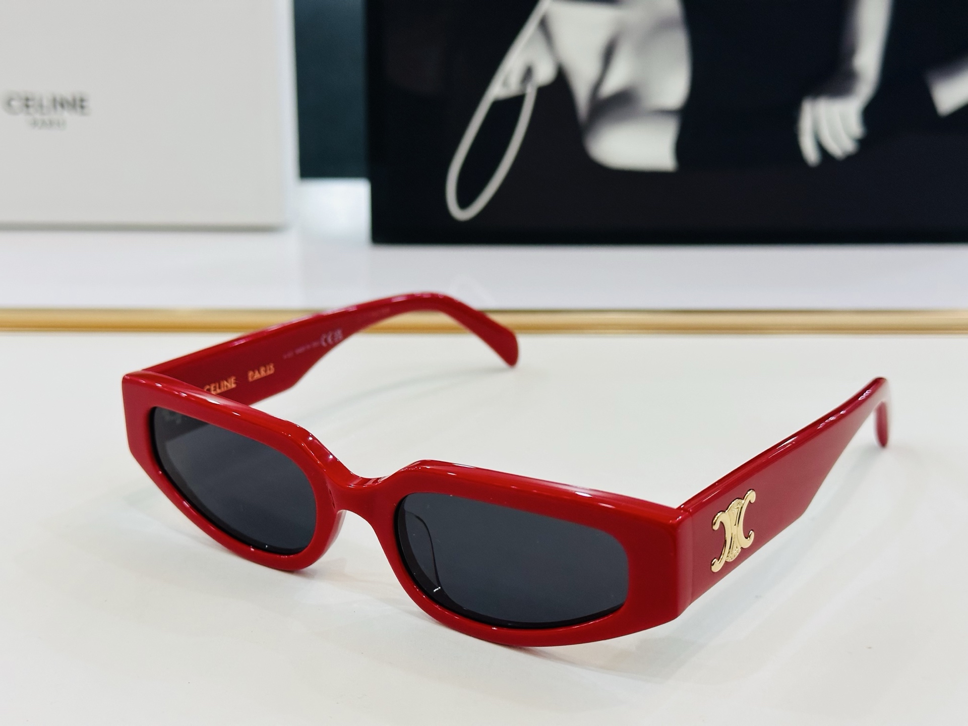 【CELINE】赛琳 CL40269U Size：54口19-135 一直热销的款式 欧美风 光泽度好 