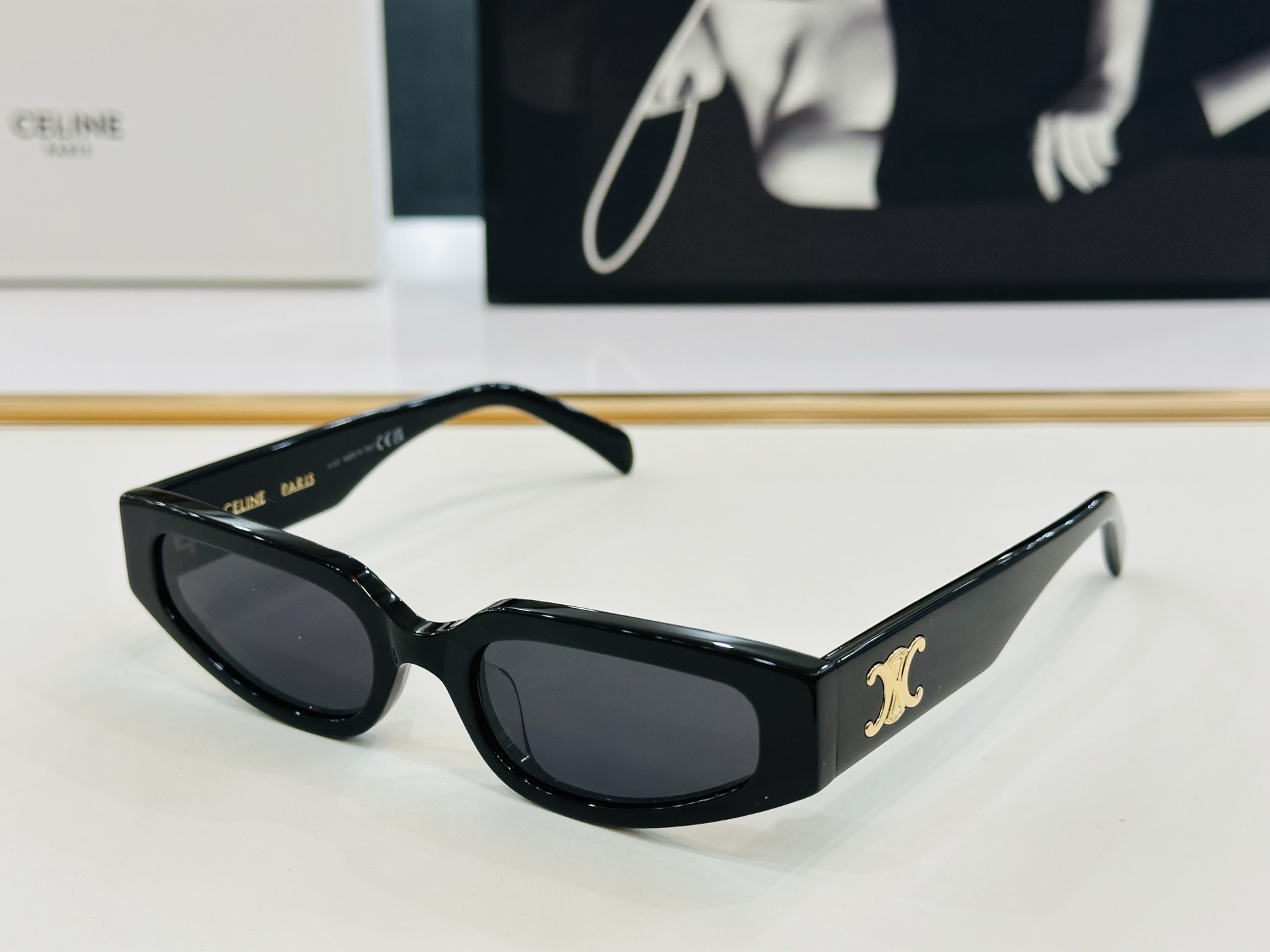 【CELINE】赛琳 CL40269U Size：54口19-135 一直热销的款式 欧美风 光泽度好 