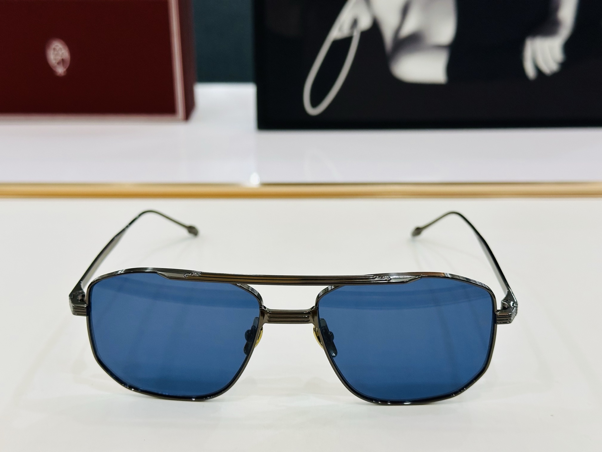 JACQUES MARIE SCARPA55  日本手工眼镜 镜框採用上板材打造出  SIZE：56口1