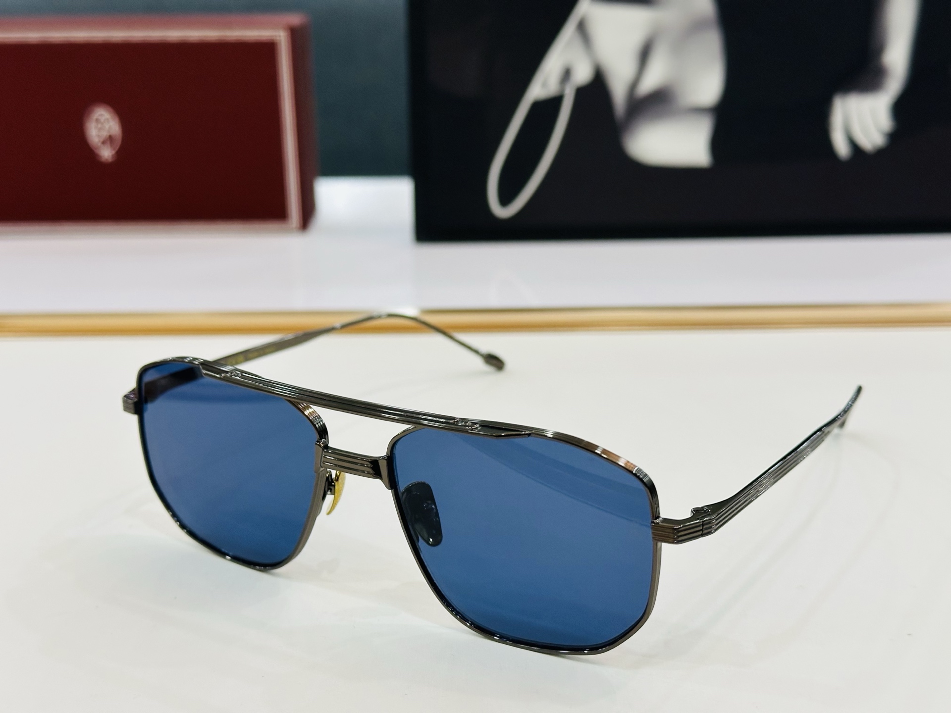JACQUES MARIE SCARPA55  日本手工眼镜 镜框採用上板材打造出  SIZE：56口1