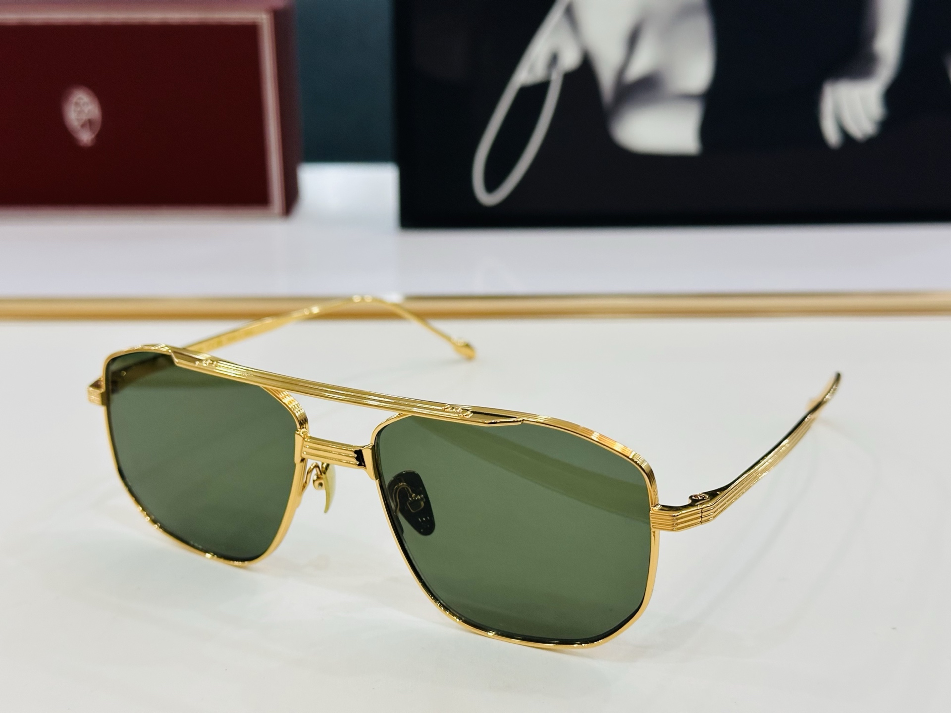 JACQUES MARIE SCARPA55  日本手工眼镜 镜框採用上板材打造出  SIZE：56口1