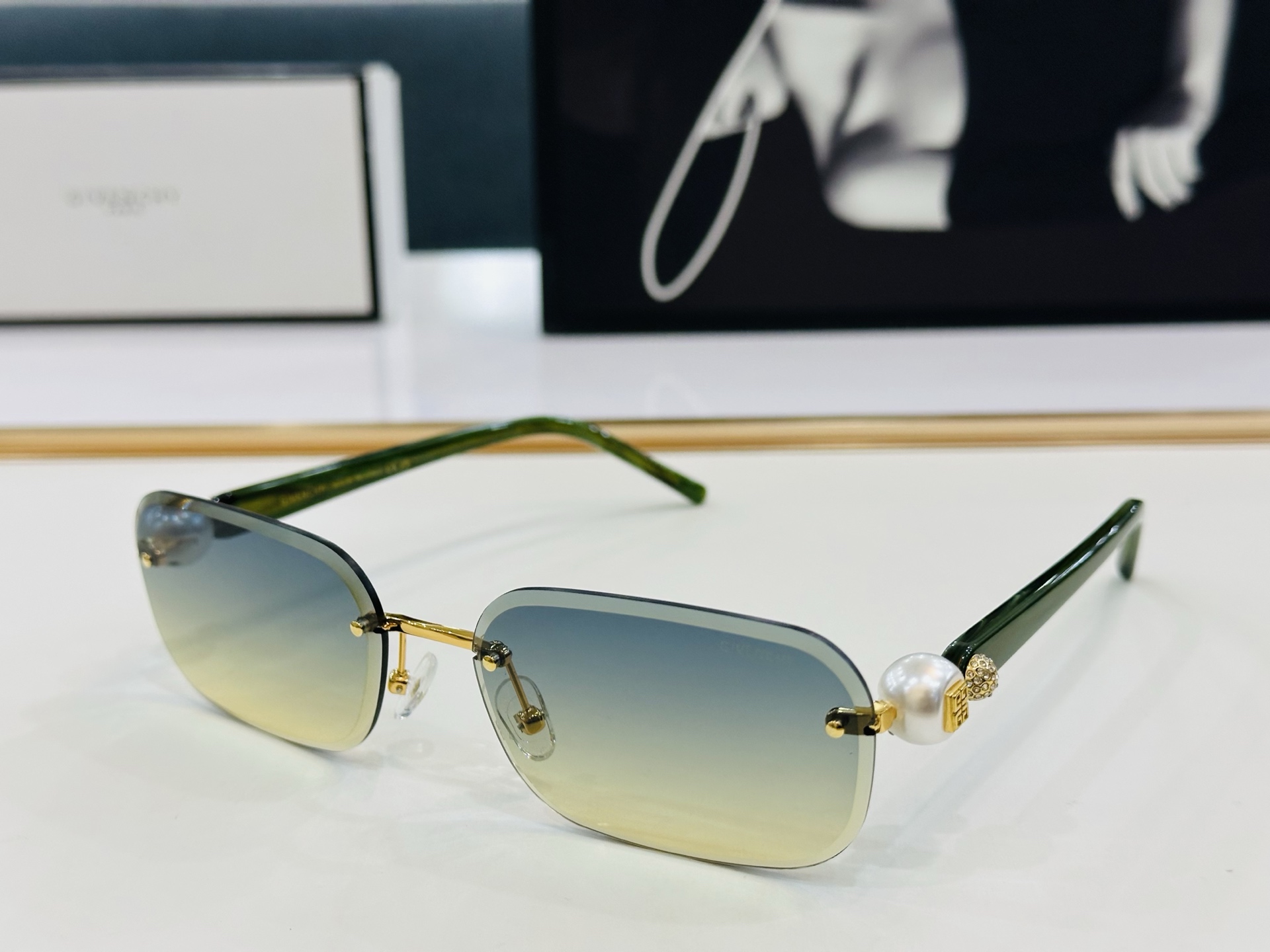 Givench* 纪凡家 GV4009M Size：61口17-140 原单 👍👍细节做工精细 b太阳镜