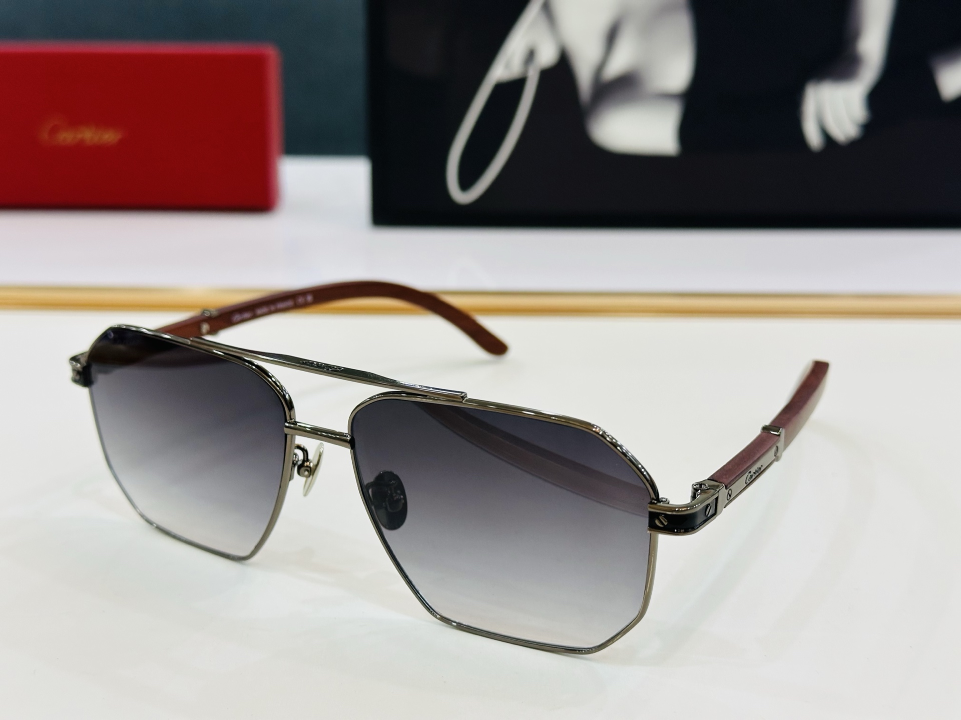 Cartie* 卡家 CT0516S 太阳镜 Size：61口14-145 工艺精湛气质十足！q男女同款