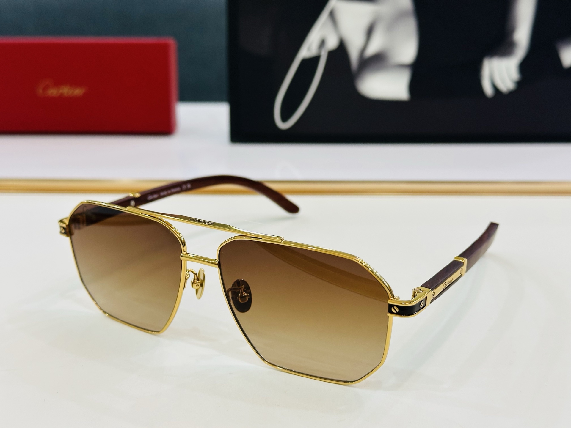 Cartie* 卡家 CT0516S 太阳镜 Size：61口14-145 工艺精湛气质十足！q男女同款