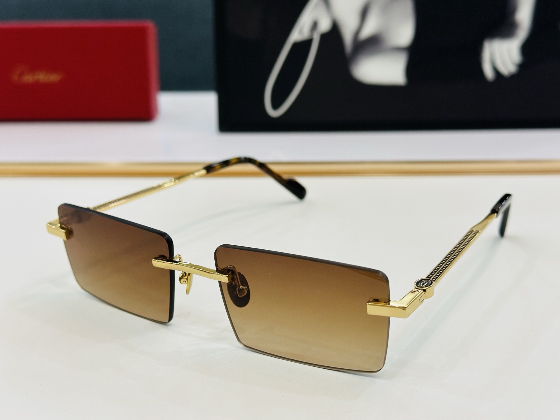 Cartie* 卡家 CT0500S 太阳镜 Size：56口18-145 工艺精湛气质十足！q男女同款