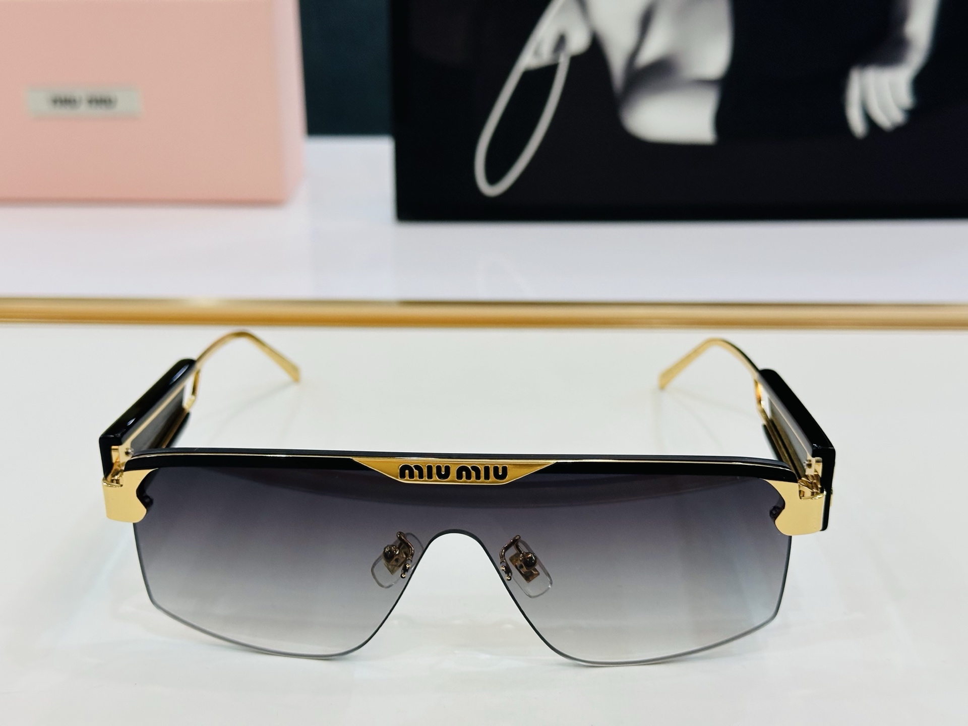 谬家 MU135AV Size：133口0-142 女士太阳眼镜 玫瑰玫瑰 高档 L时尚墨镜潮人强强太阳