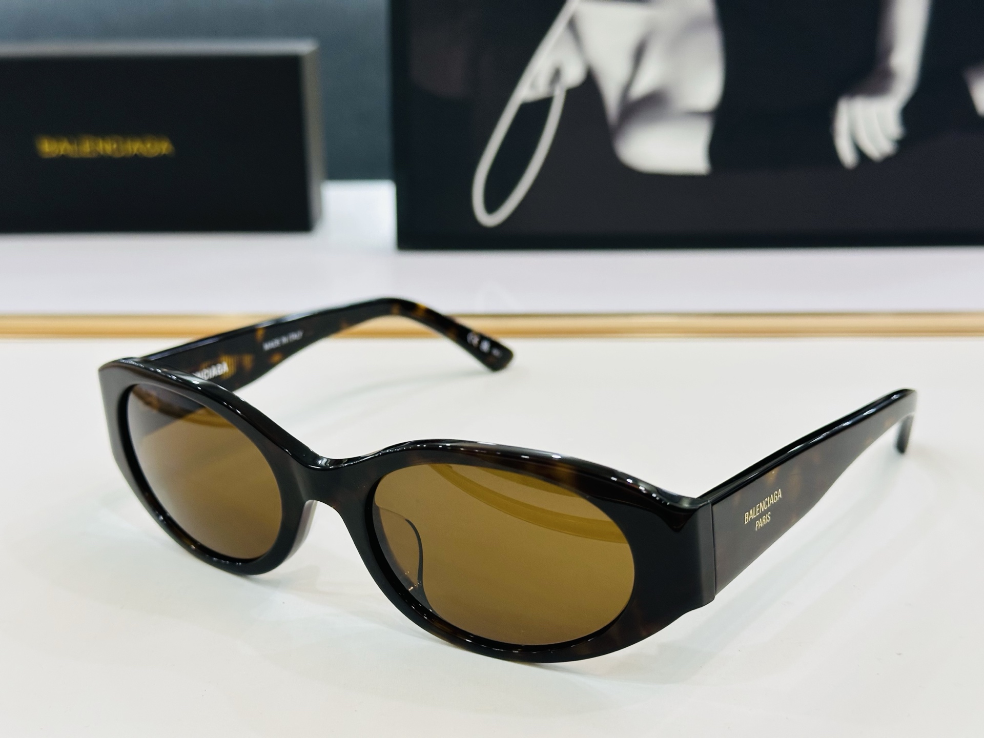 BALENCIAGA巴黎世家 BB0369SK Size：55口20-145 超级百搭造型 J百搭时尚 