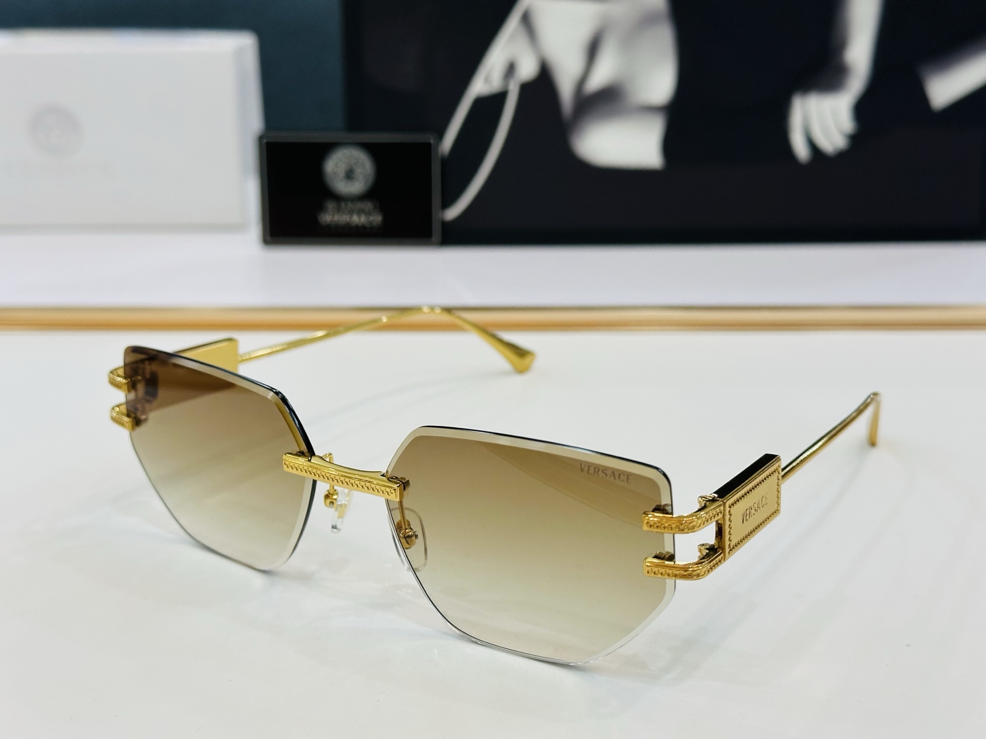 🎉🎉范思家 VERSACE✨VE2276 Size：60口18-145 ✨q有范 