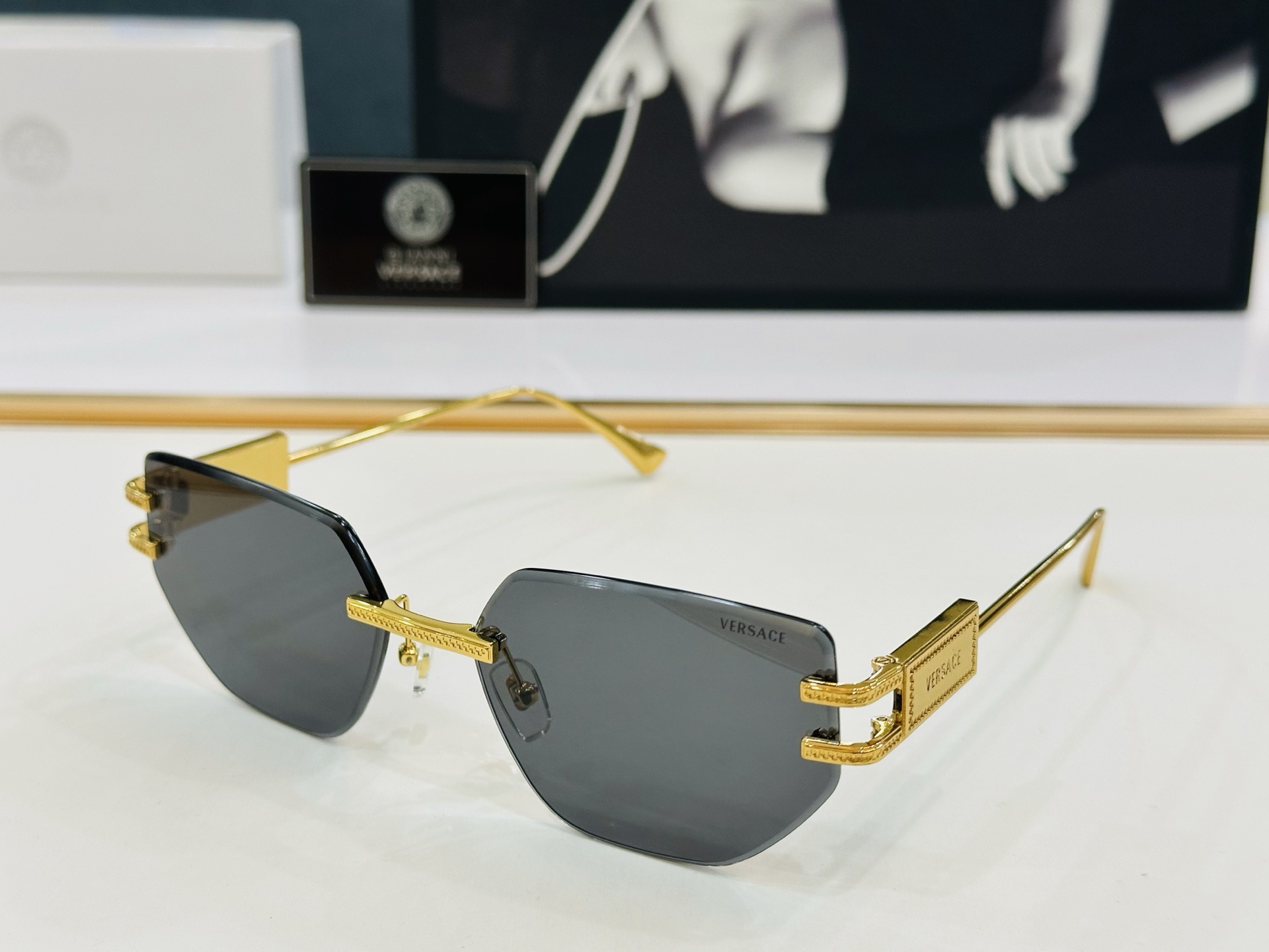 🎉🎉范思家 VERSACE✨VE2276 Size：60口18-145 ✨q有范 