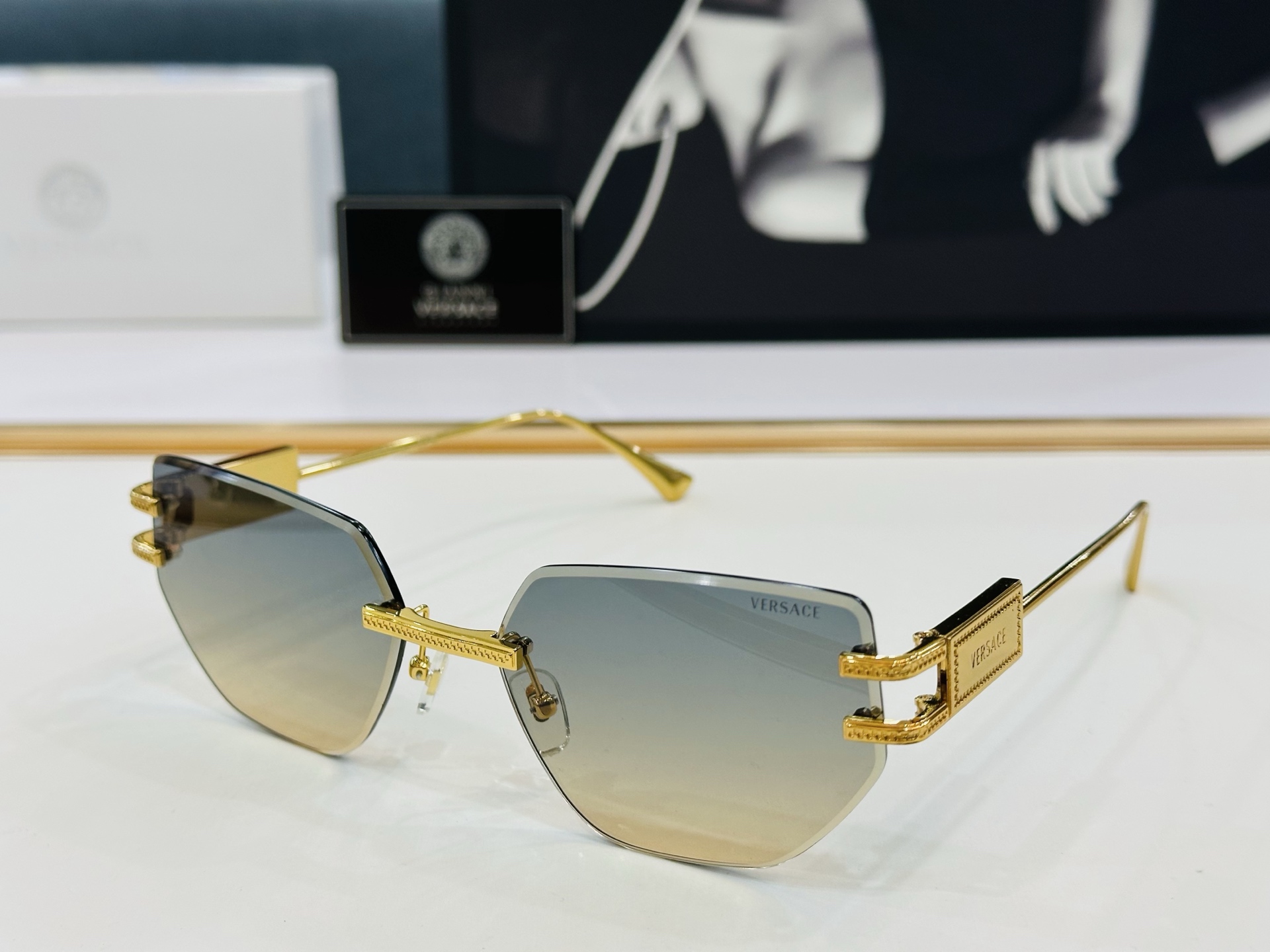 🎉🎉范思家 VERSACE✨VE2276 Size：60口18-145 ✨q有范 