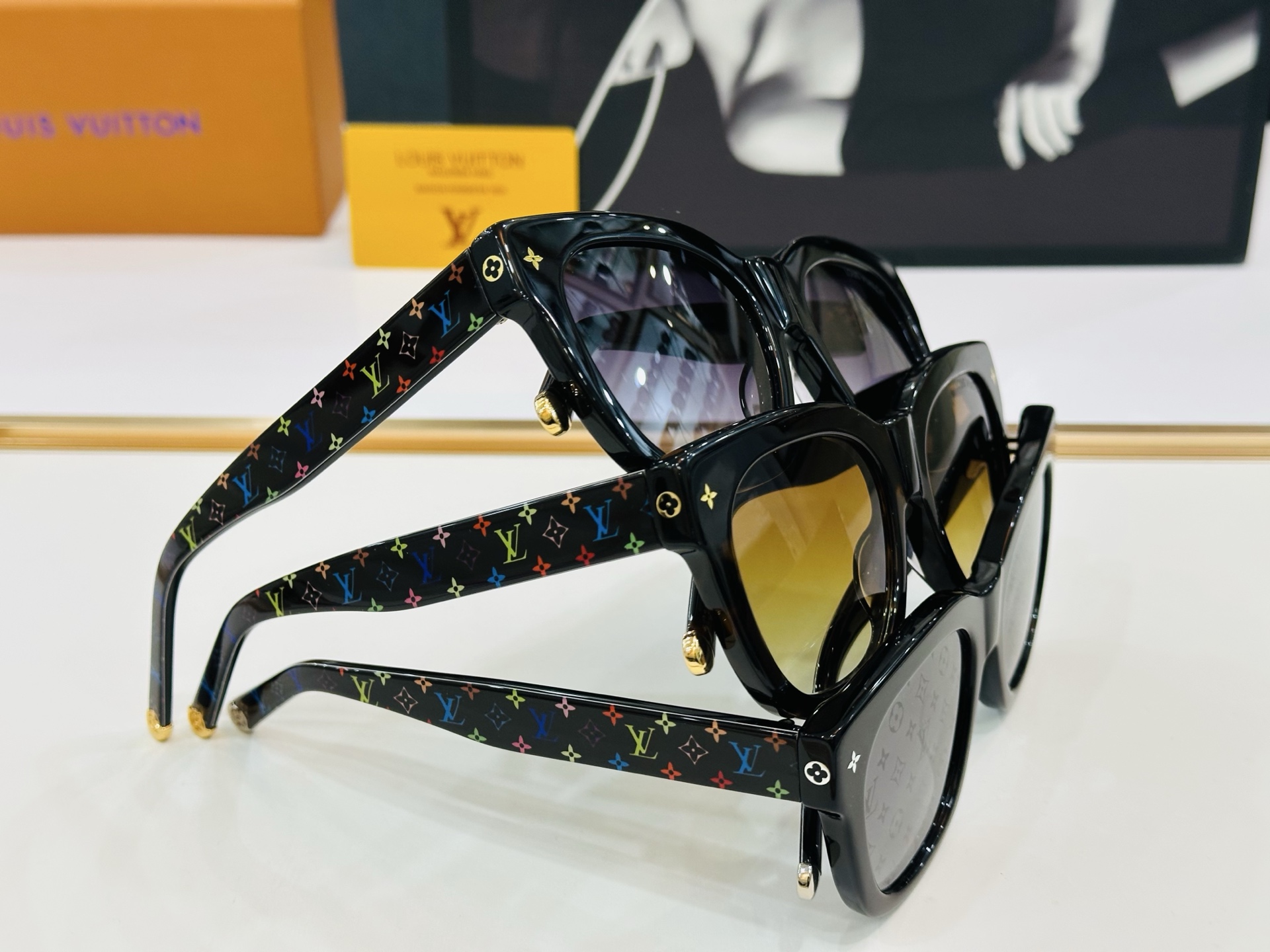 路易家 🎩Z2725W Size：54口17-145  充满活力的 展现独特个性🌟展现大气的你 C高品质