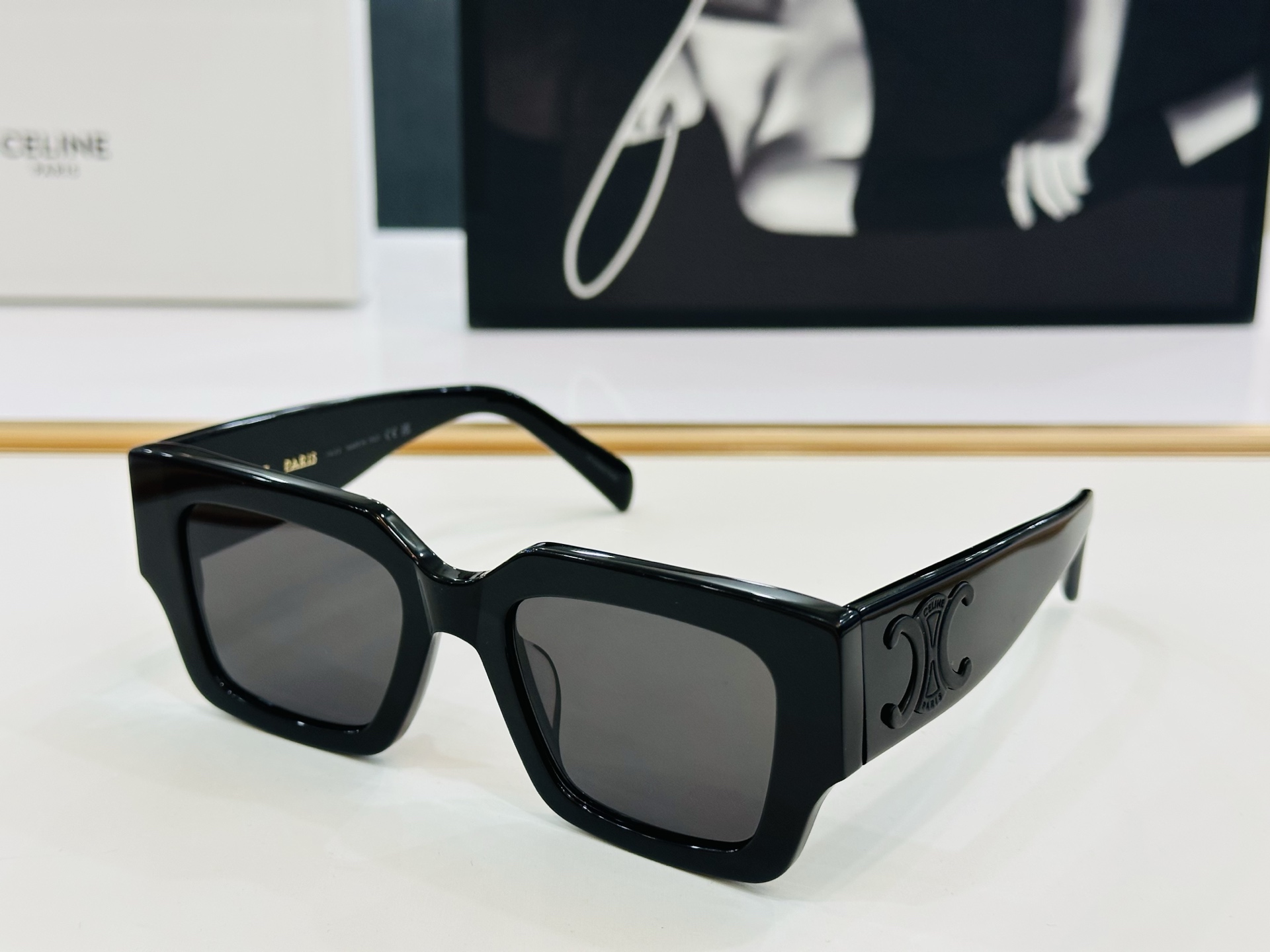 【CELINE】赛琳 CL40499    Size：52口21-145 一直热销的款式 欧美风 光泽度
