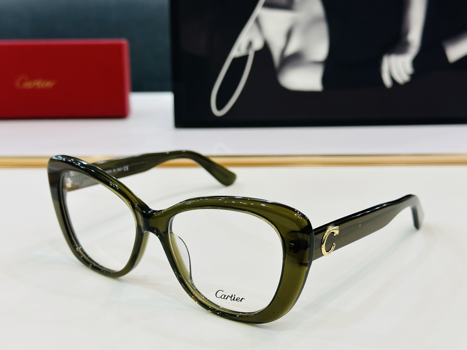 Cartie* 卡家 太阳镜 CT0495 Size：53口19-145 工艺精湛气质十足！Z男女同款 