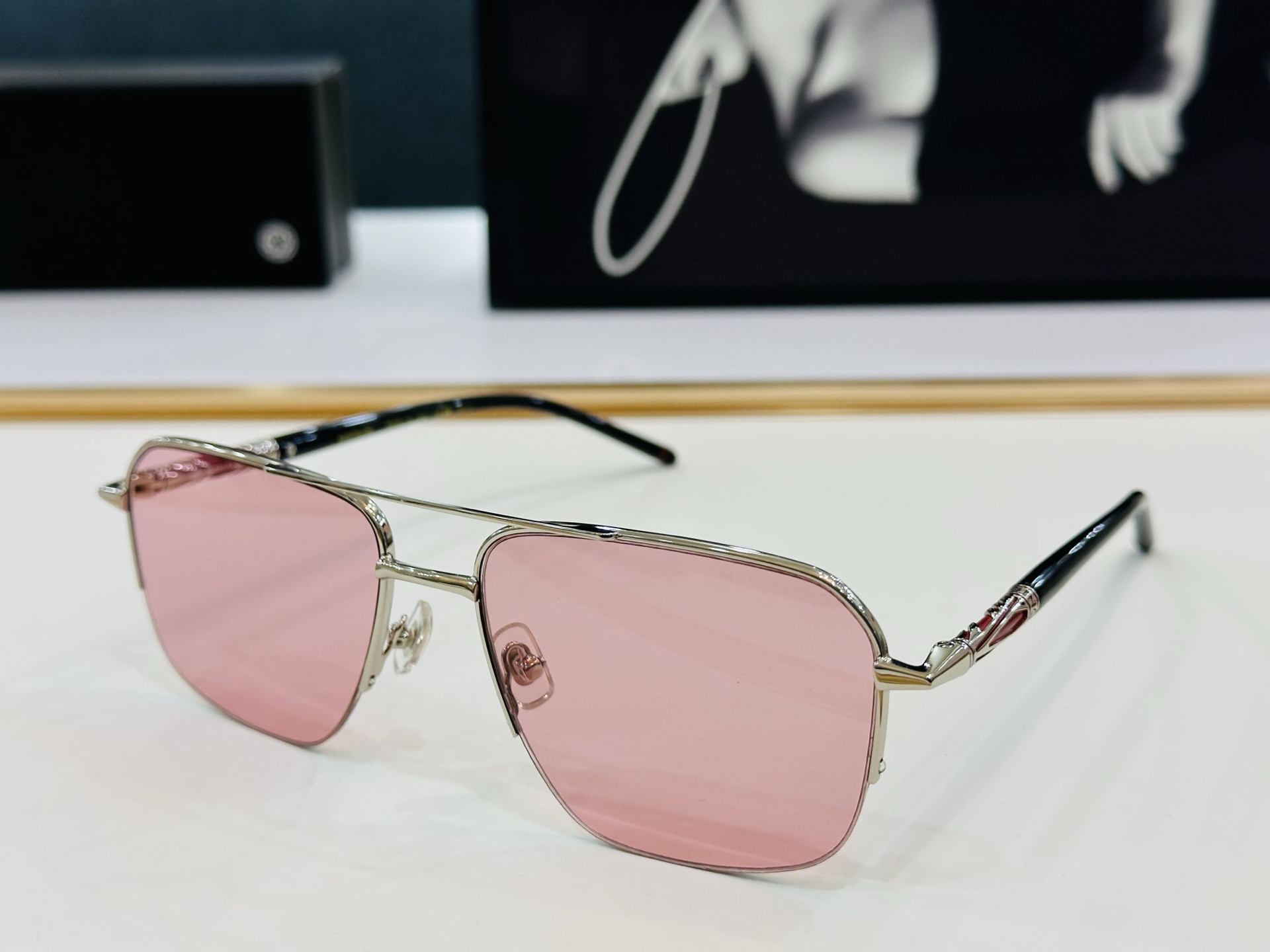 MB0708S Size：57口17-145  🌤万宝龙  非常能彰显一个人的品味品质做工稳实 bm太阳
