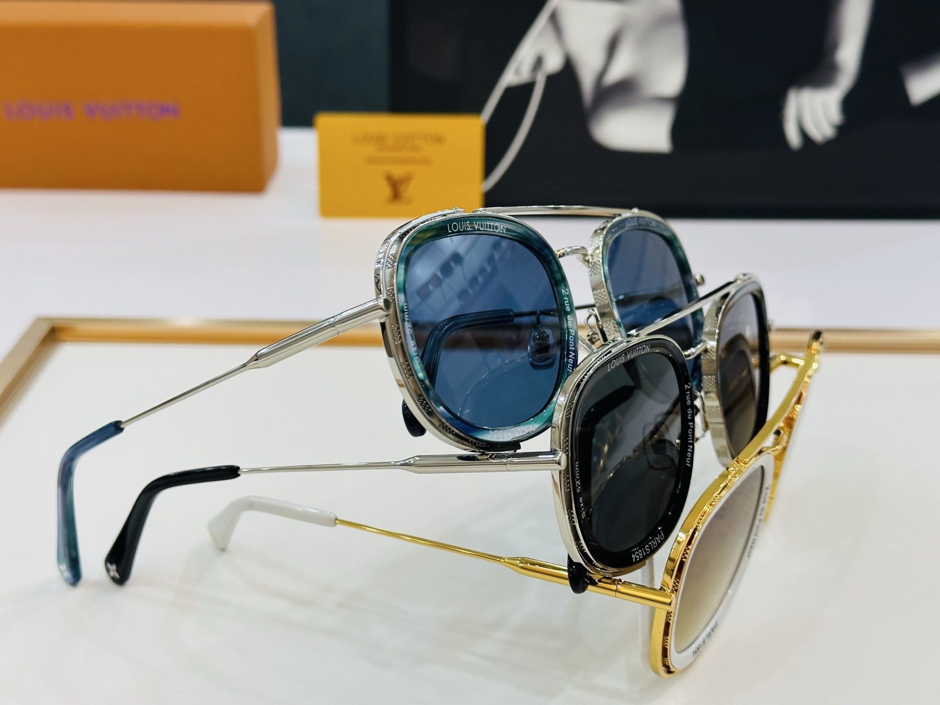 路易家 🎩Z2213 Size：52口24-145 充满活力的 展现独特个性🌟展现大气的你 X高品质 👍