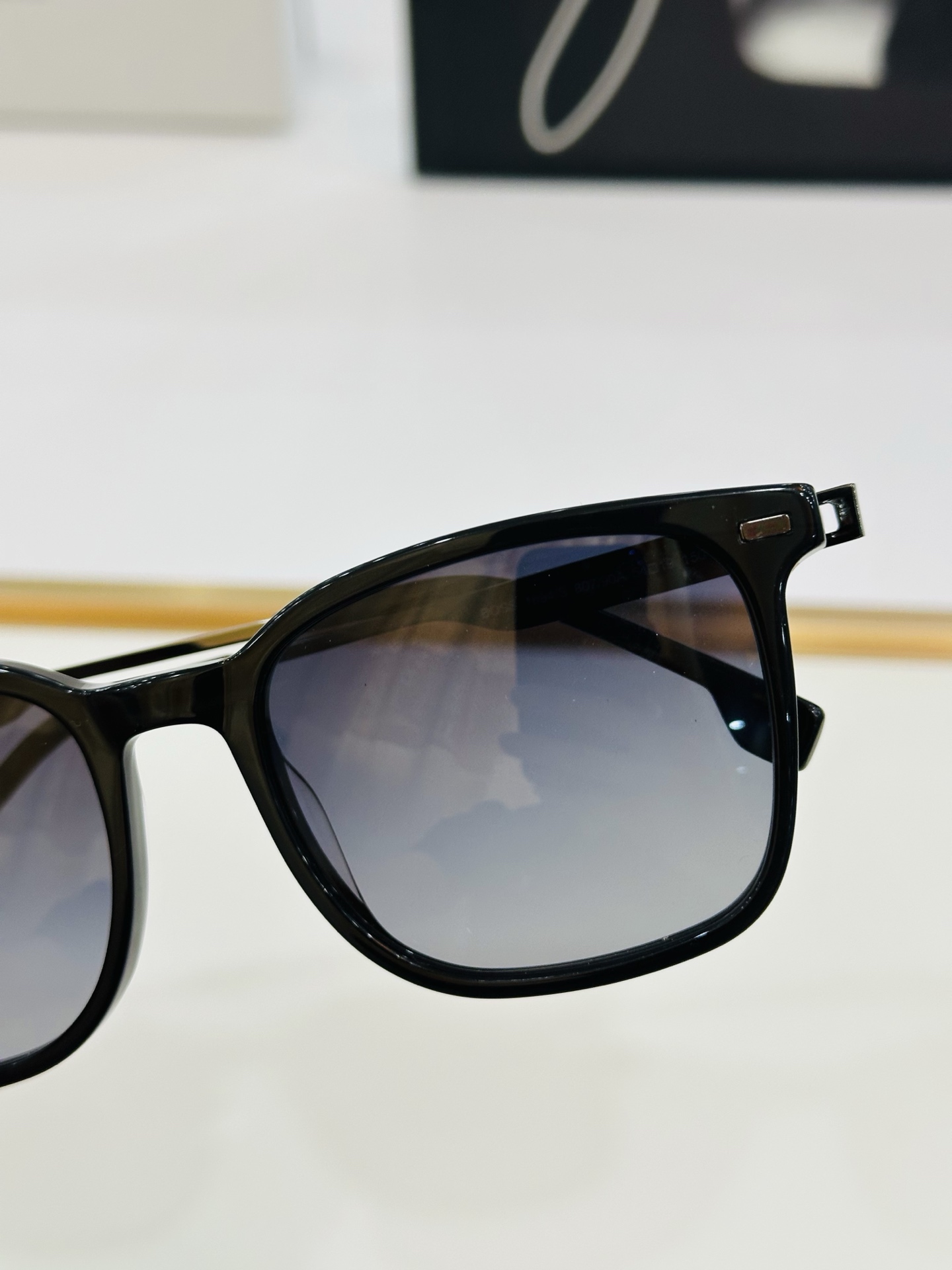 🆕 BOSS 1694/S Size：54口19-150太阳眼镜 🕶🕶高品质 经典不过时框型 C品质优良
