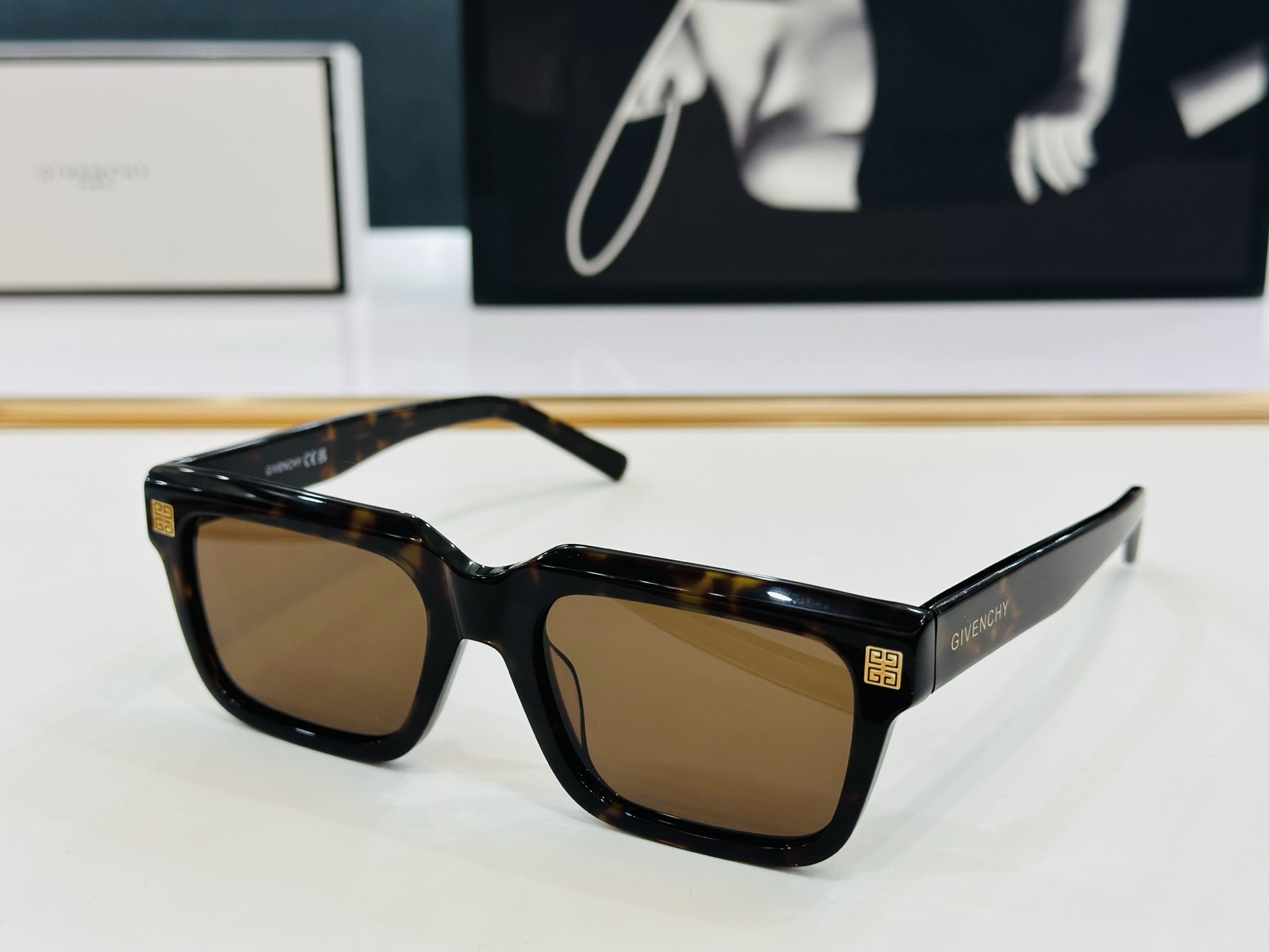 Givench* 纪凡家 GV40039U Size：53口19-145 原单 👍👍细节做工精细 L太阳