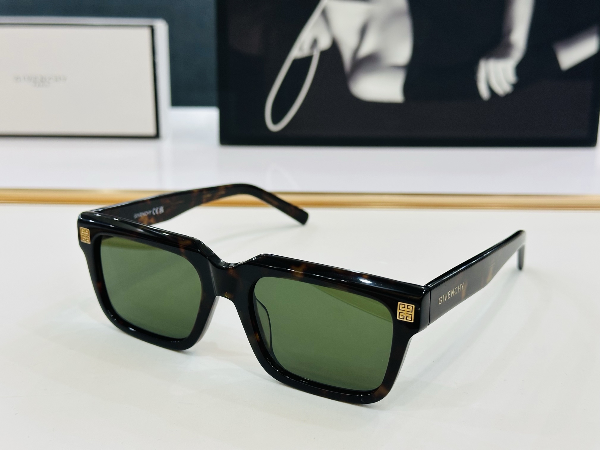Givench* 纪凡家 GV40039U Size：53口19-145 原单 👍👍细节做工精细 L太阳