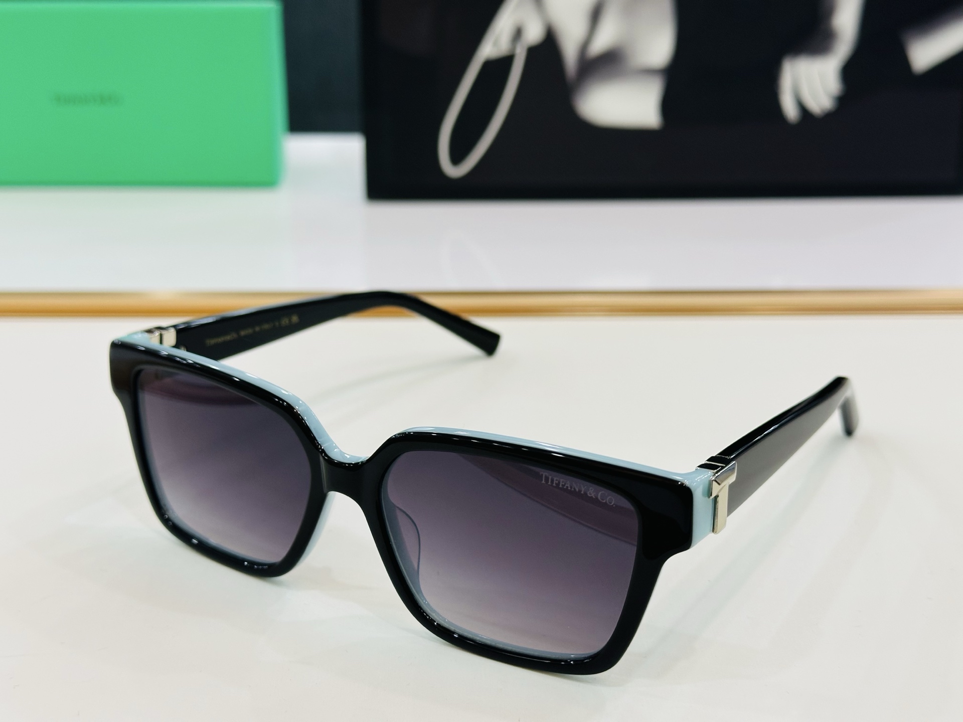 蒂芙家 Tiffany & CO. TF2232U   Size：55口16-145 时尚太阳镜架 👍b