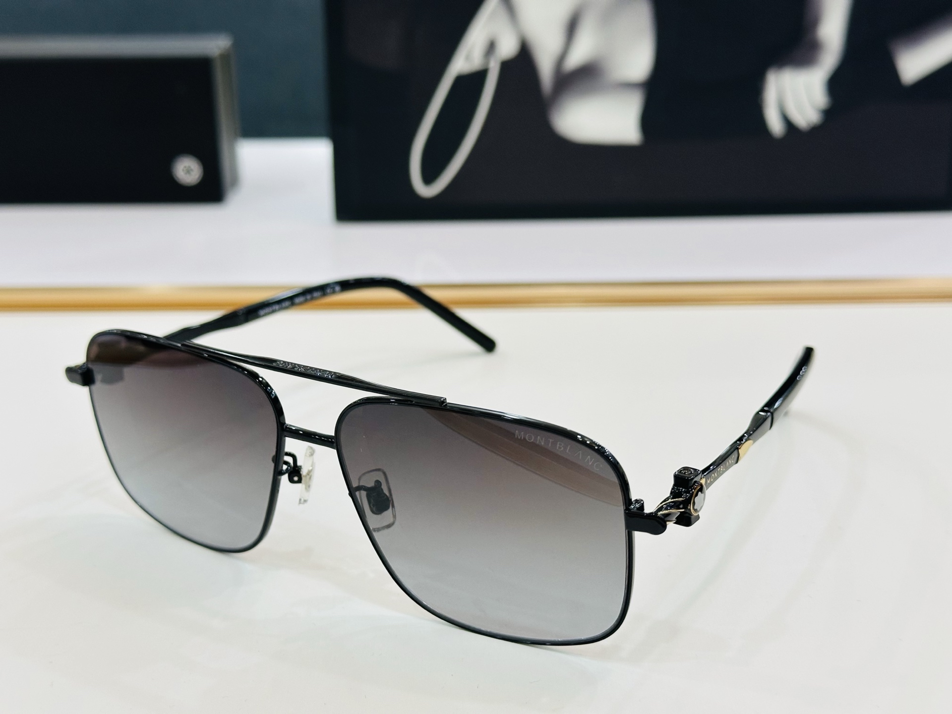 MB907 Size：60口15-145  🌤万宝龙  非常能彰显一个人的品味品质做工稳实 q太阳镜  