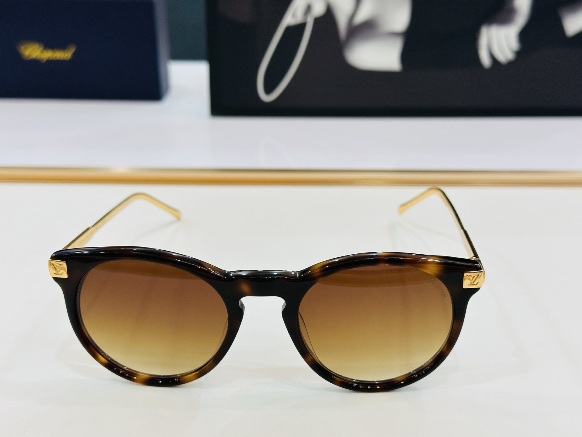 路易家 LOUIS *VUITON 原单高品质 Model Z1669E    高端货 Size：52口