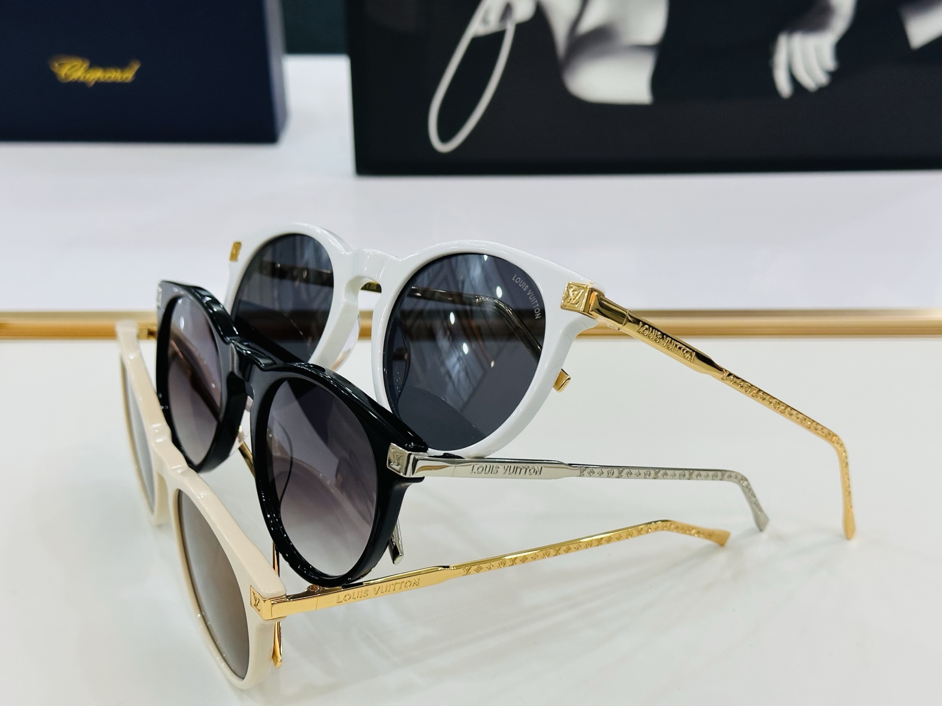 路易家 LOUIS *VUITON 原单高品质 Model Z1669E    高端货 Size：52口