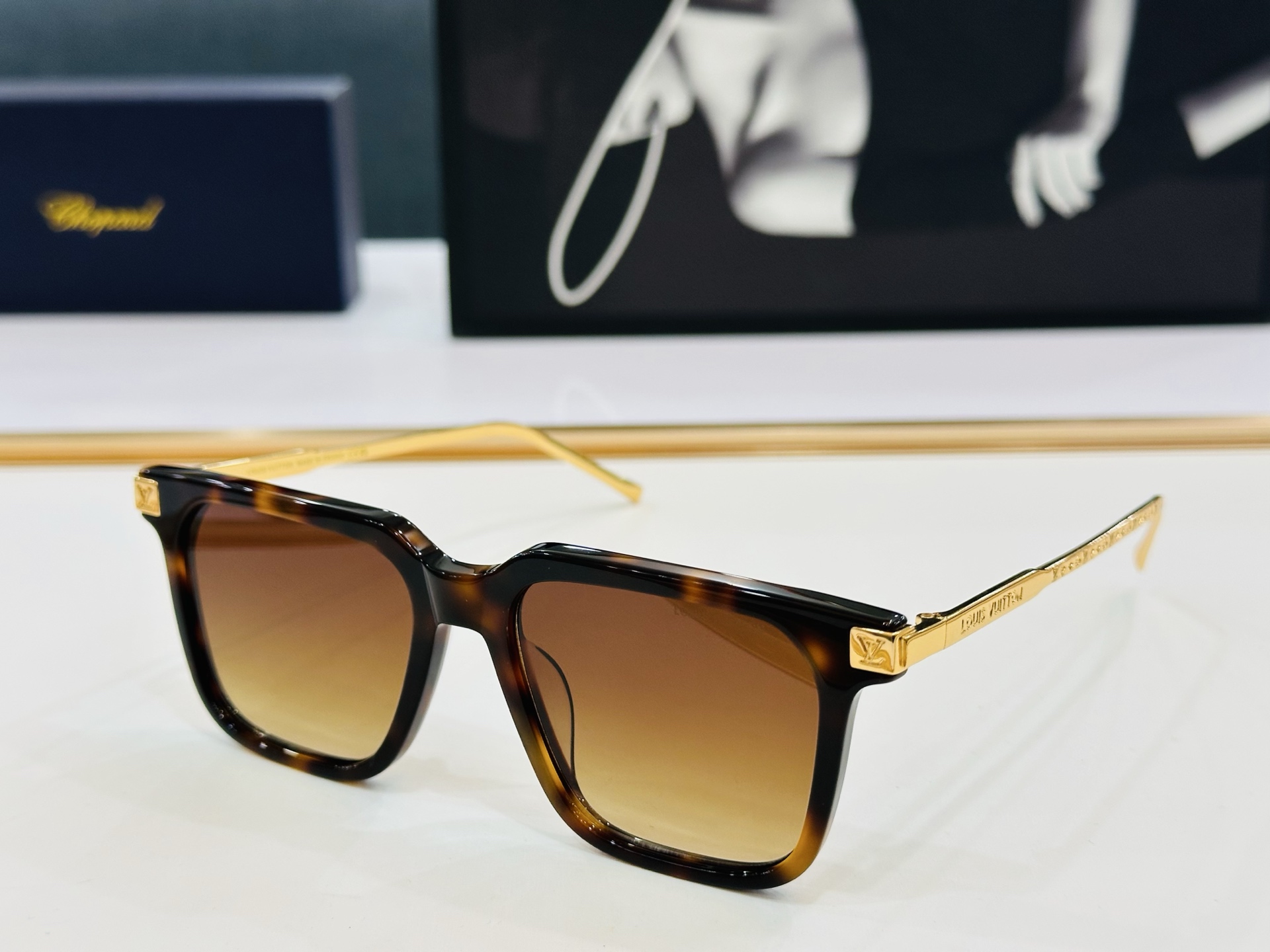 路易家 LOUIS *VUITON 原单高品质 Model Z1826W 高端货 Size：52口17-