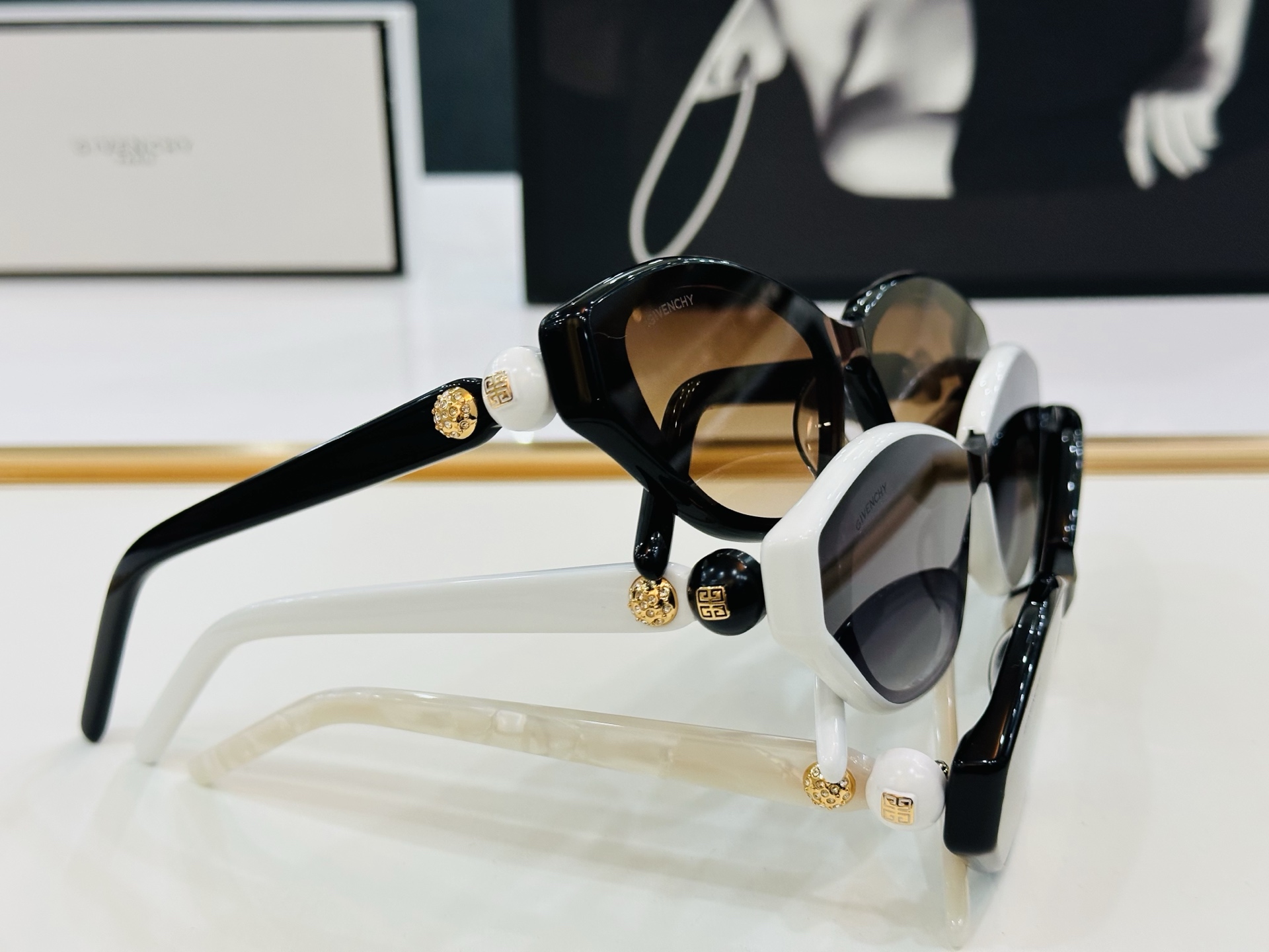Givench* 纪凡家 GV60018U  Size：53口18-142  原单 👍👍细节做工精细 X