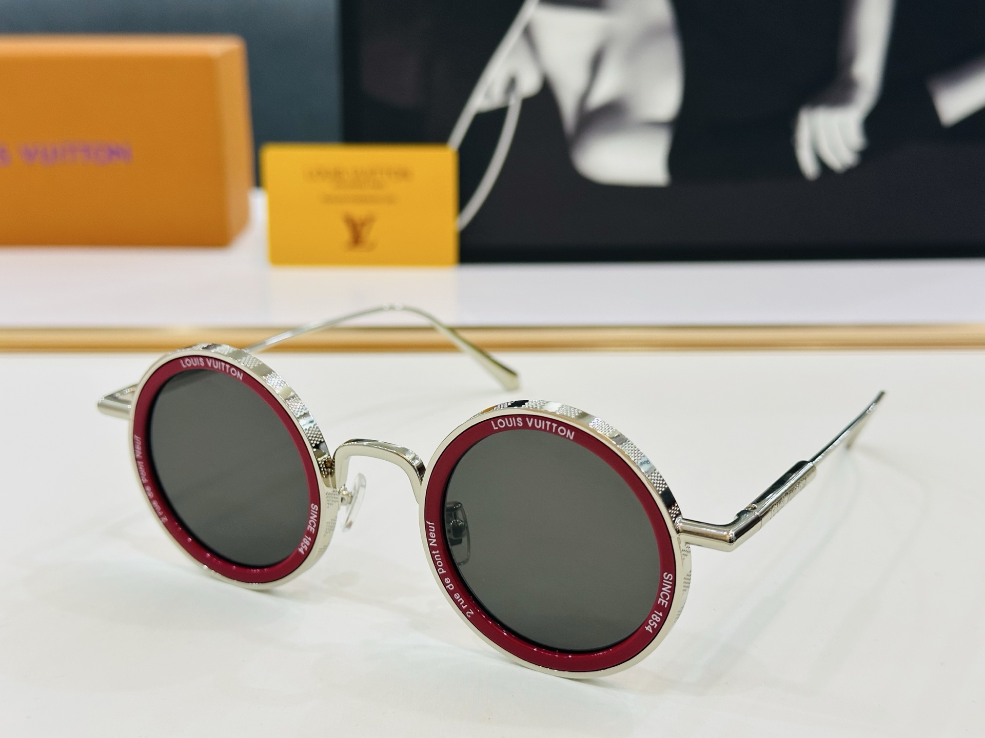 路易家 LOUIS *VUITON 原单高品质 Model Z2223U 高端货 Size：45口29-
