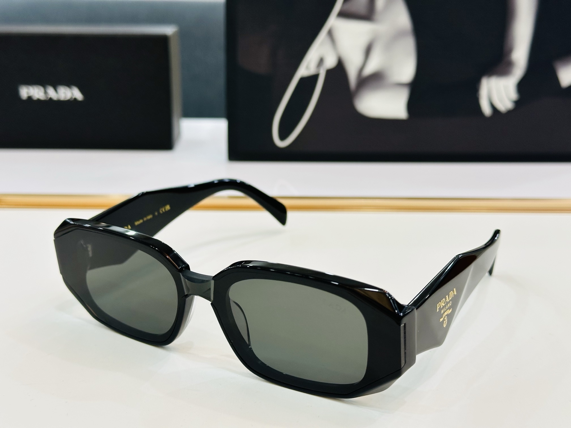 🔺PRAD*🔻普家 PR160S Size：52口21-145   眼镜系列堪称精湛制作 彰显独特个 X