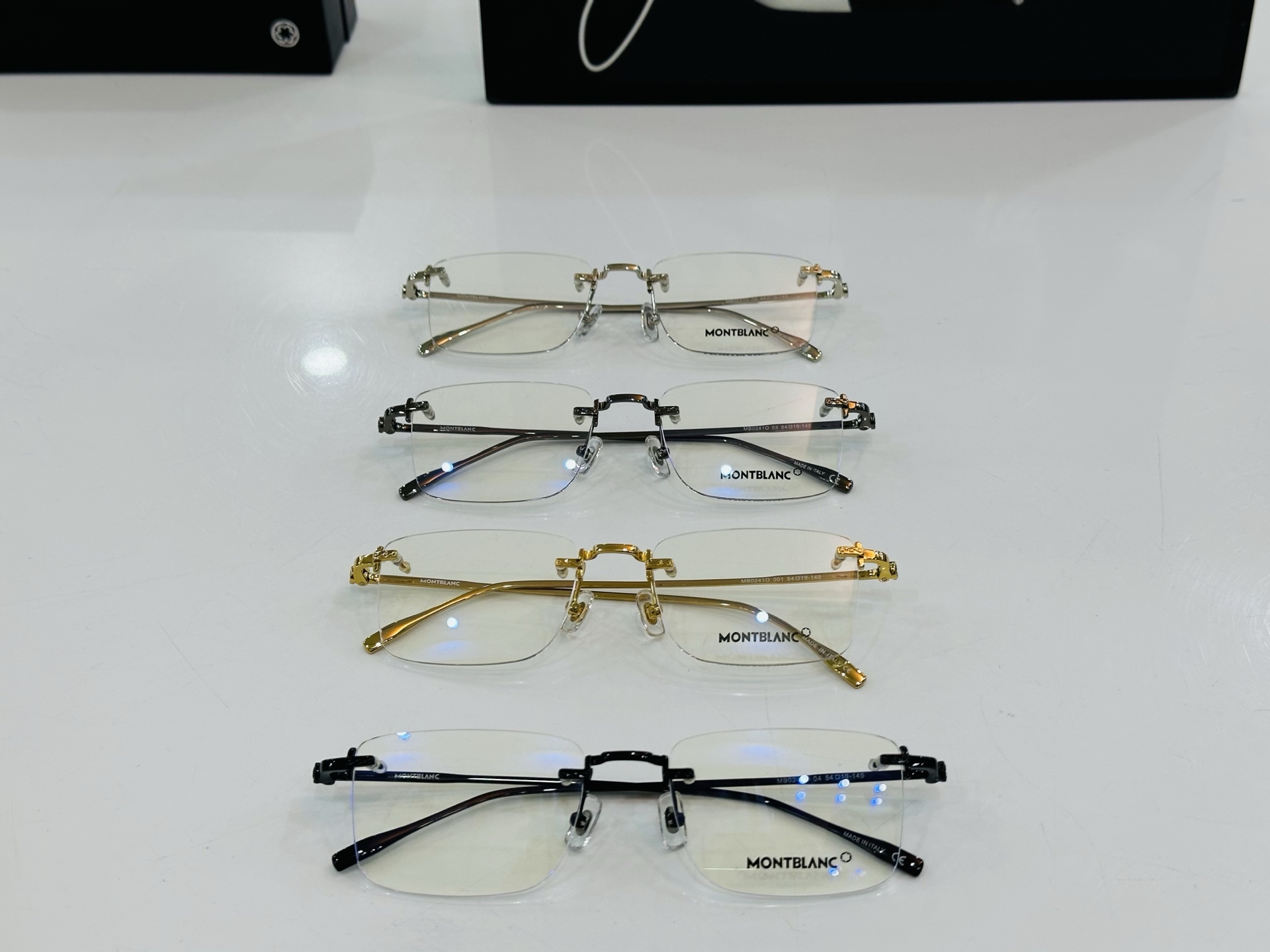 官网新品 MONTBLANC 万宝龙 MB0241O Size：54口19-145  做工精良 👍👍L完