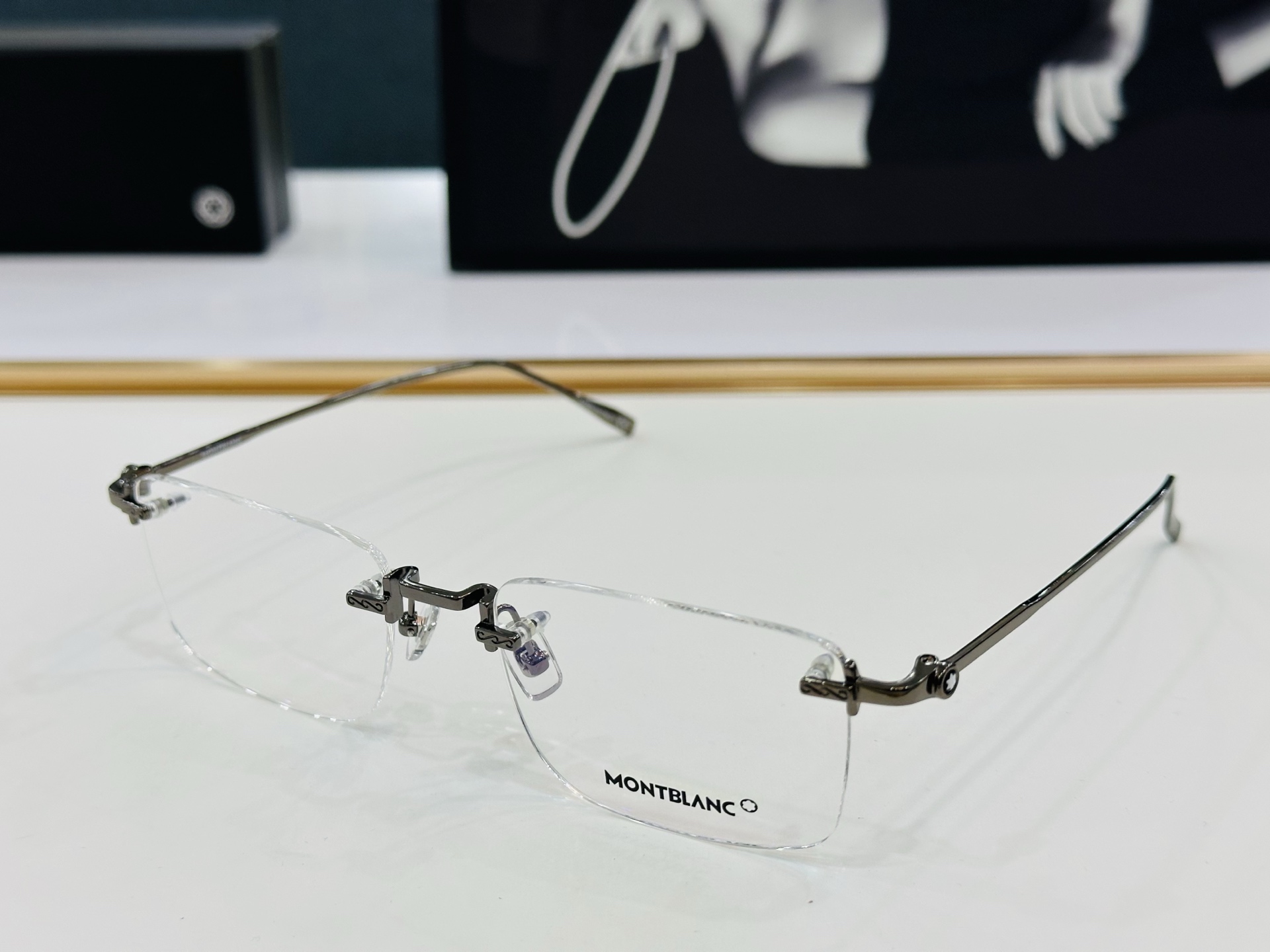 官网新品 MONTBLANC 万宝龙 MB0241O Size：54口19-145  做工精良 👍👍L完