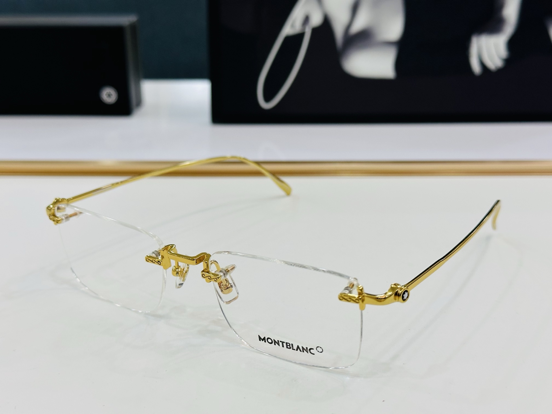 官网新品 MONTBLANC 万宝龙 MB0241O Size：54口19-145  做工精良 👍👍L完