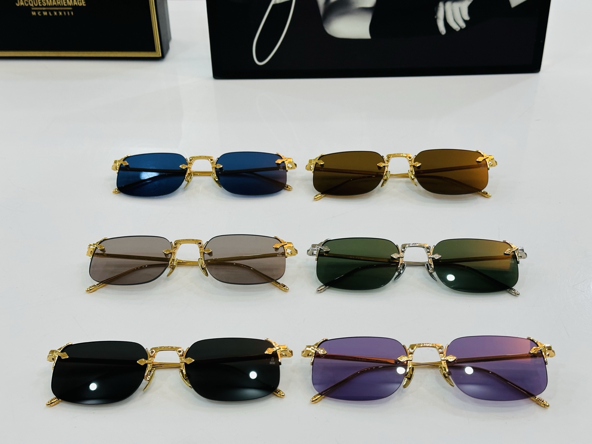 JACQUES MARIE JMMFD-54 
日本手工眼镜 镜框採用上板材打造出  SIZE：54口2