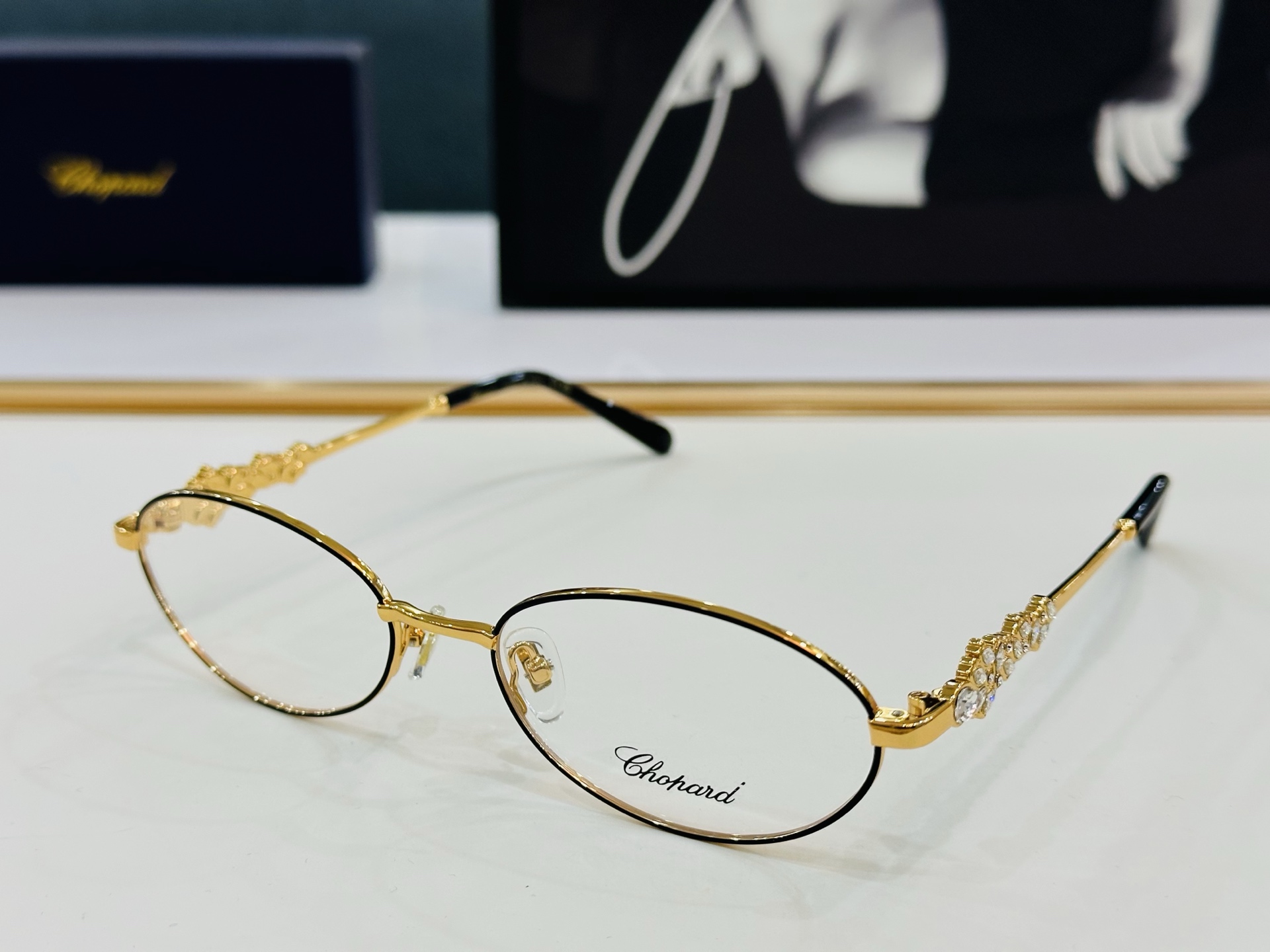 原版 ChoPard肖邦 MODEL SCHG964 Size：56口18-145 以现代时尚的设计风格