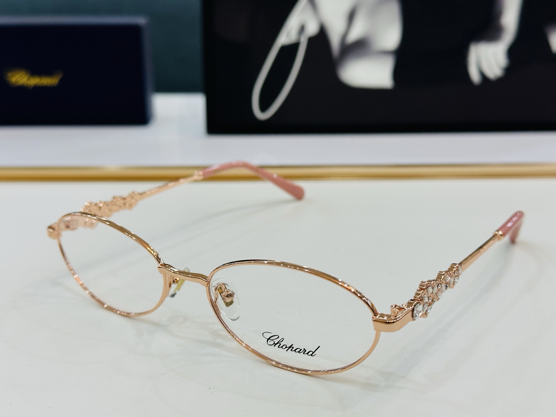 原版 ChoPard肖邦 MODEL SCHG964 Size：56口18-145 以现代时尚的设计风格