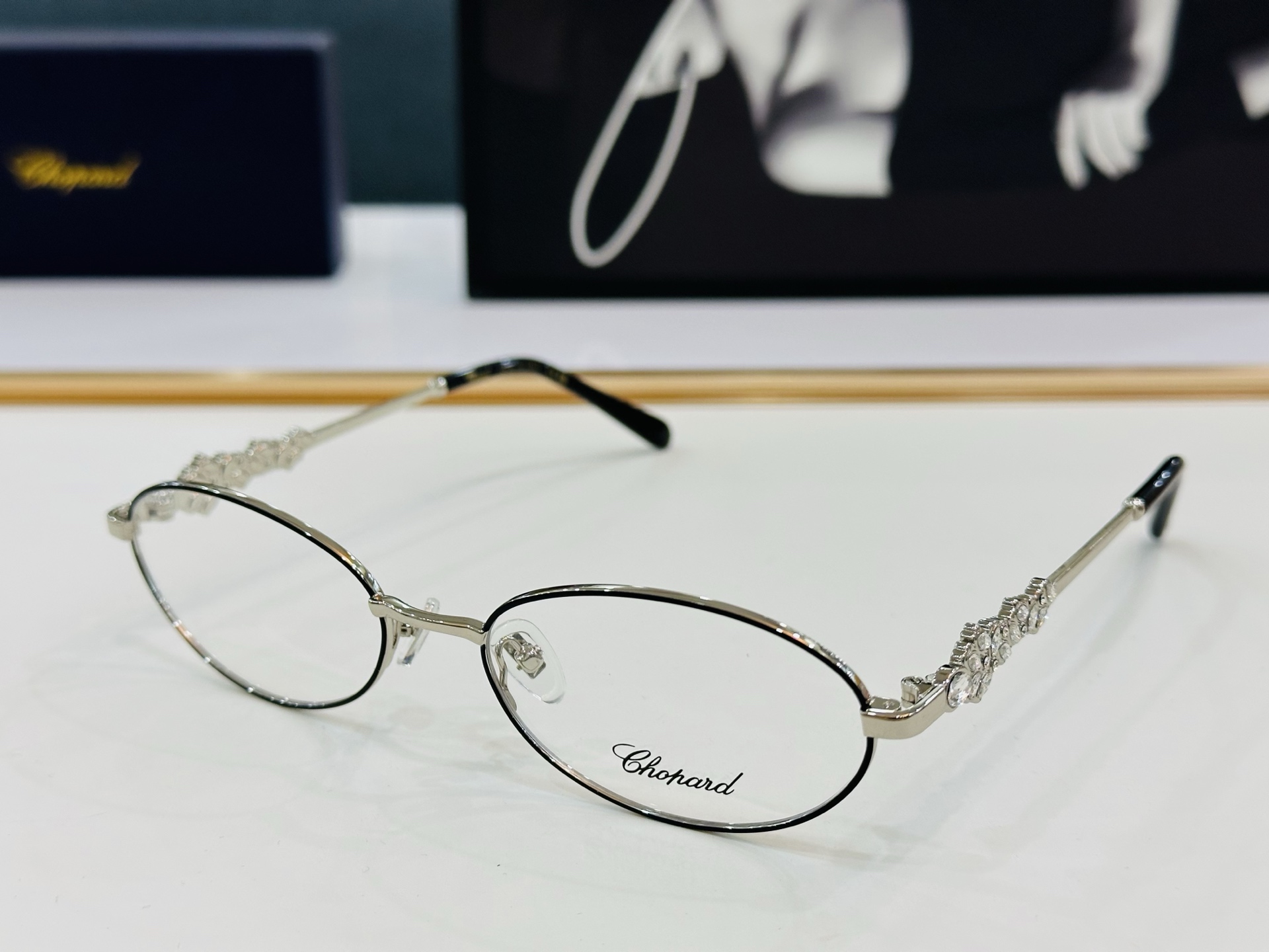 原版 ChoPard肖邦 MODEL SCHG964 Size：56口18-145 以现代时尚的设计风格