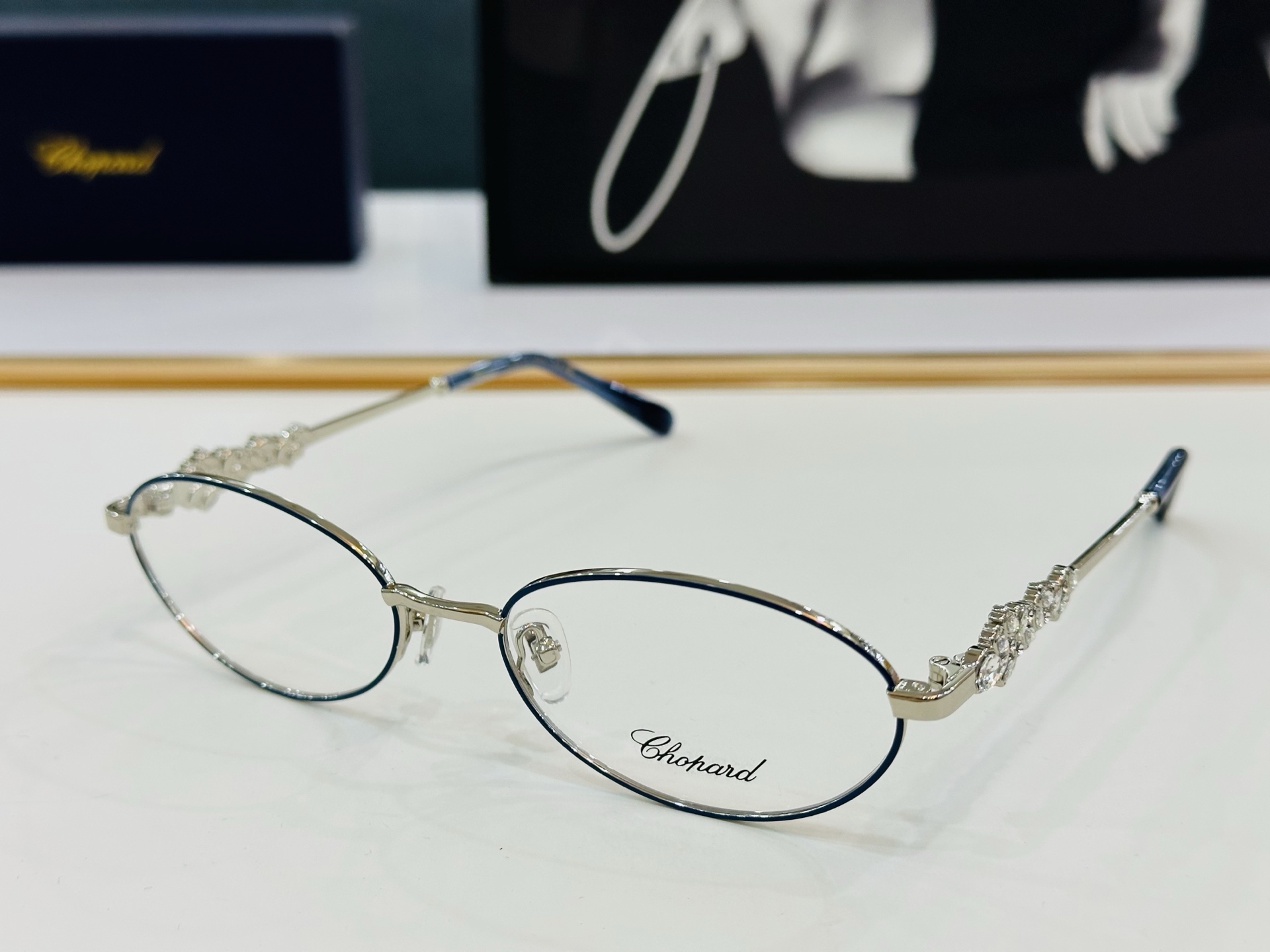 原版 ChoPard肖邦 MODEL SCHG964 Size：56口18-145 以现代时尚的设计风格