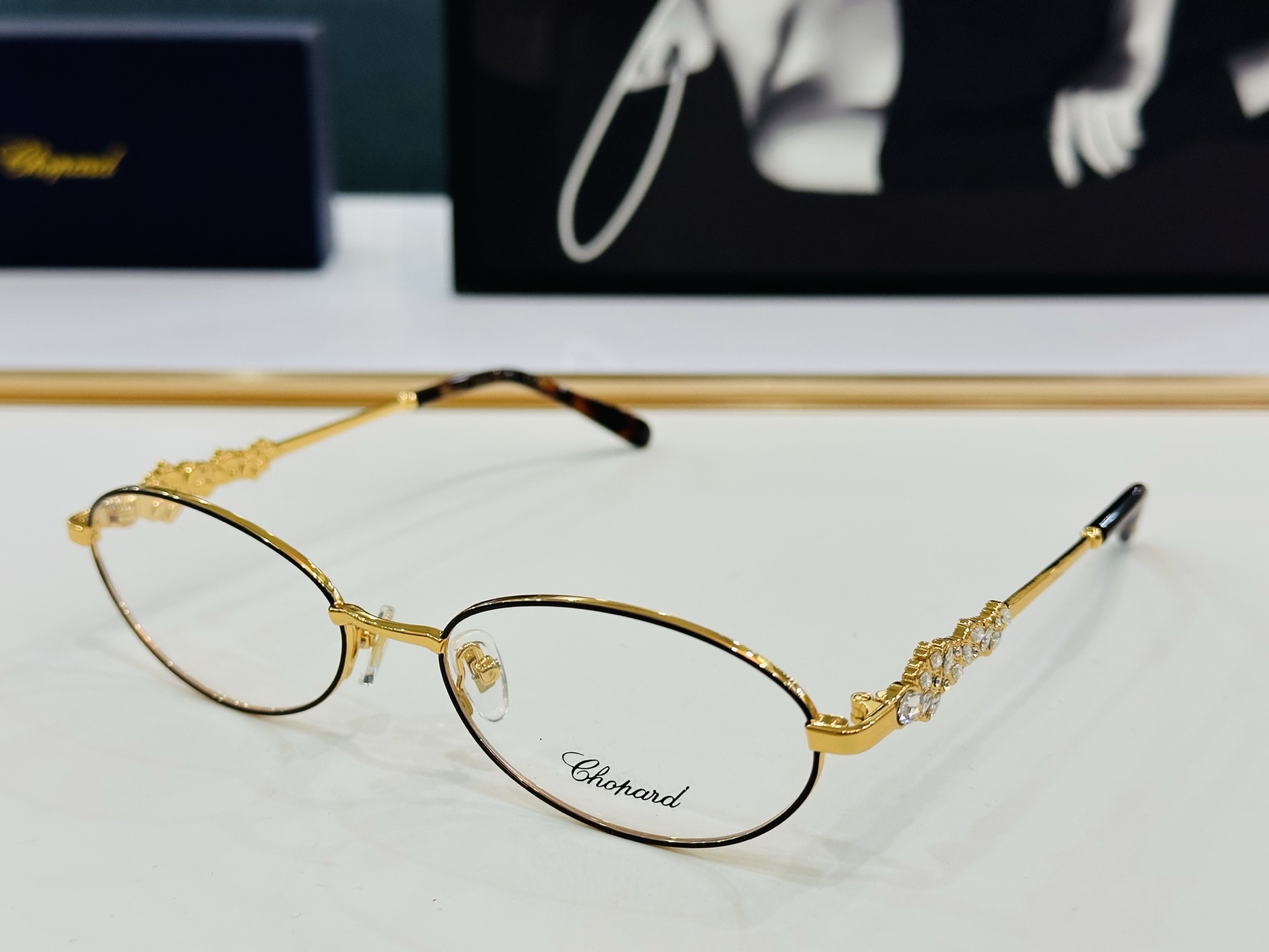 原版 ChoPard肖邦 MODEL SCHG964 Size：56口18-145 以现代时尚的设计风格