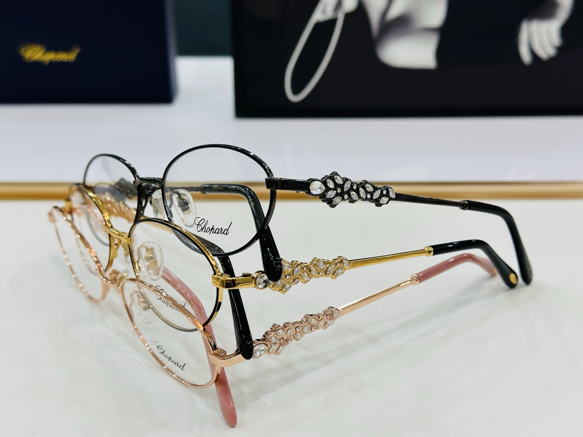 原版 ChoPard肖邦 MODEL SCHG964 Size：56口18-145 以现代时尚的设计风格