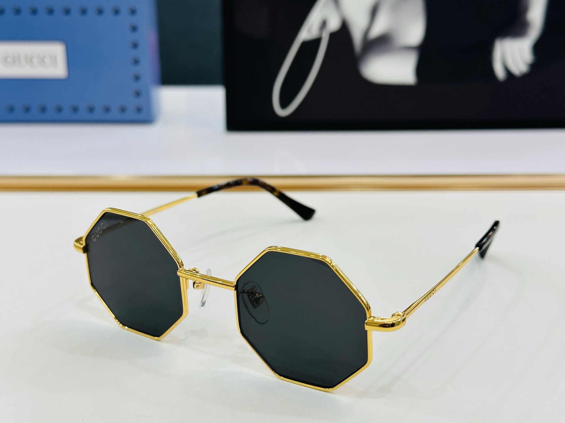 GUCC* 古家 GG1814S 🐝🐝系列 Size：43口23-140   🍁🍁 F超绝品质太阳镜 。