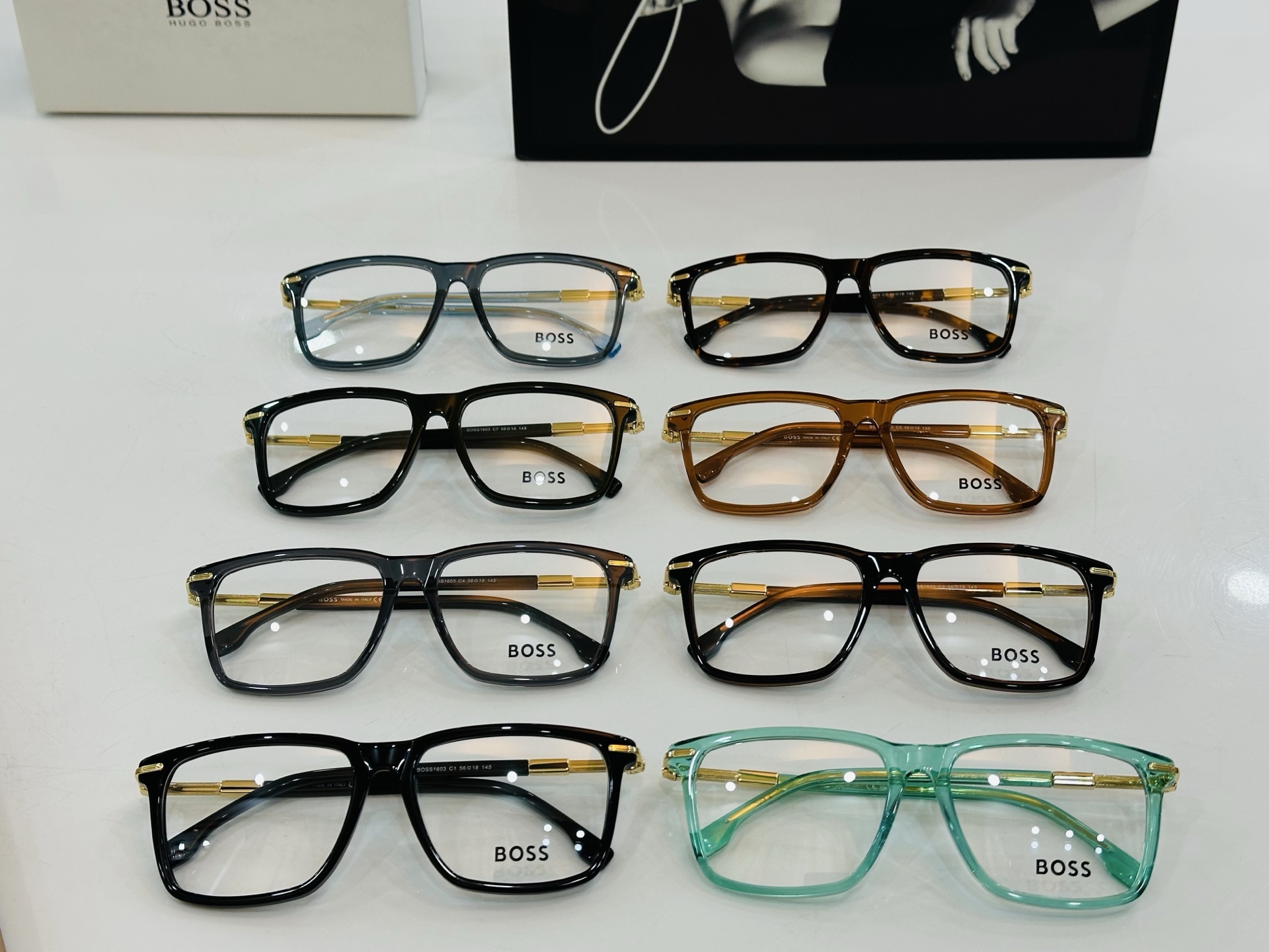 🆕 BOSS1603  Size：56口18-145   🕶🕶💋💋👣👣  不挑脸 🍁经典不过时框型 Z品