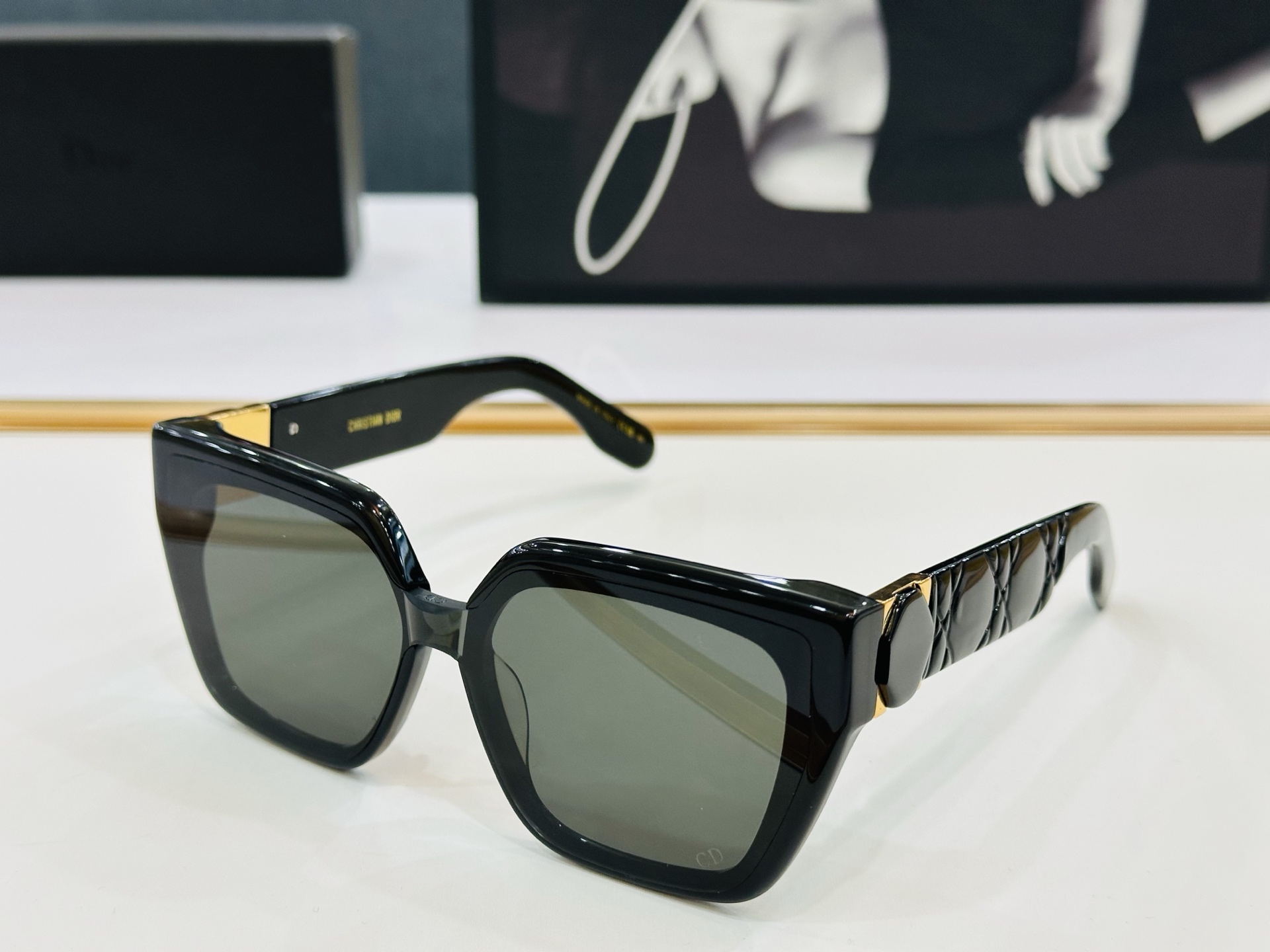 🔻🔻🔻DIO* 迪家 S2I Size：55口17-145   春夏款墨镜 😎🔆 XL搭配镜腿精致 质量