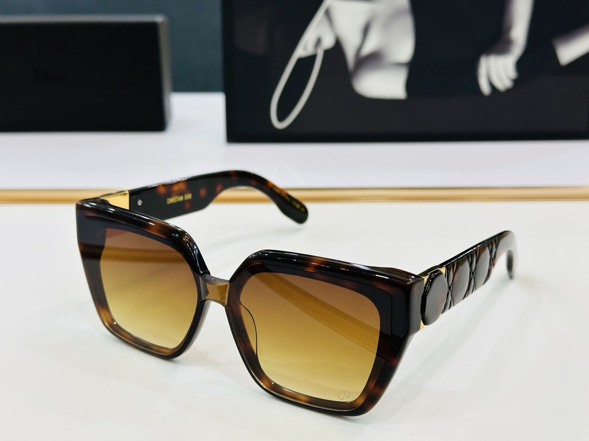 🔻🔻🔻DIO* 迪家 S2I Size：55口17-145   春夏款墨镜 😎🔆 XL搭配镜腿精致 质量