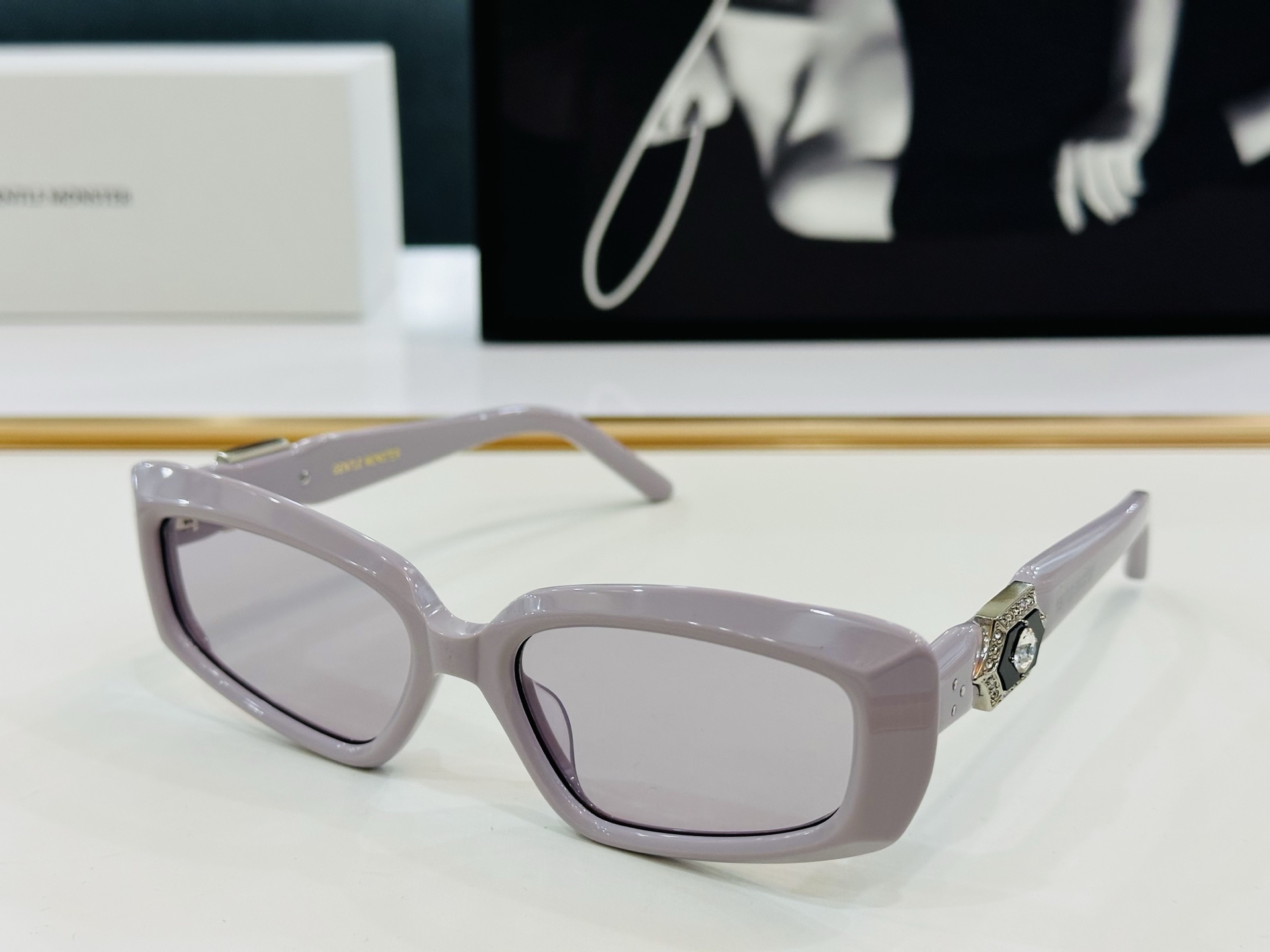 原版官网 GM的墨镜 DEMOND  太好看爆了🕶️ b又推出这款 Size：56口18-145 超大气