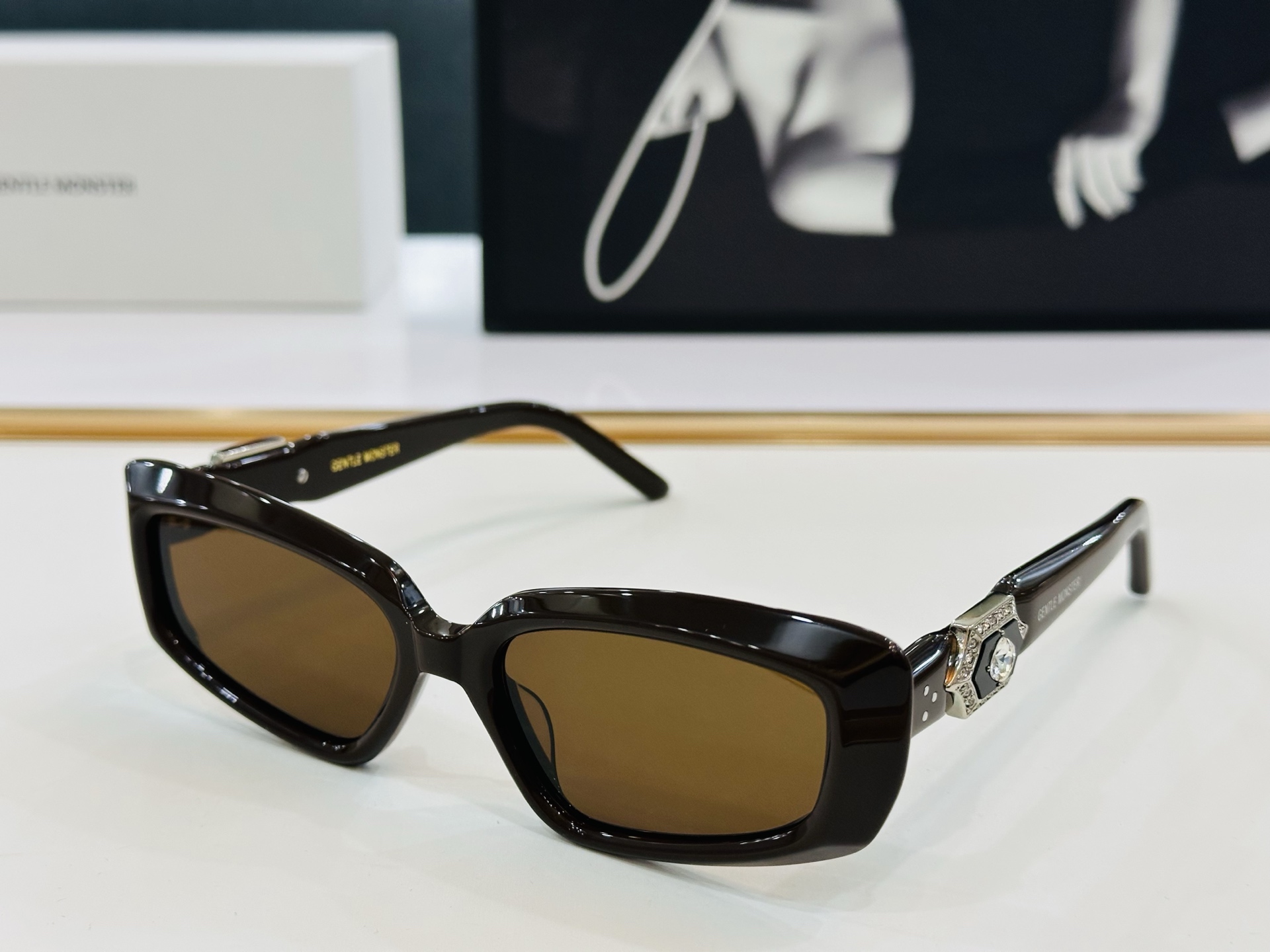 原版官网 GM的墨镜 DEMOND  太好看爆了🕶️ b又推出这款 Size：56口18-145 超大气